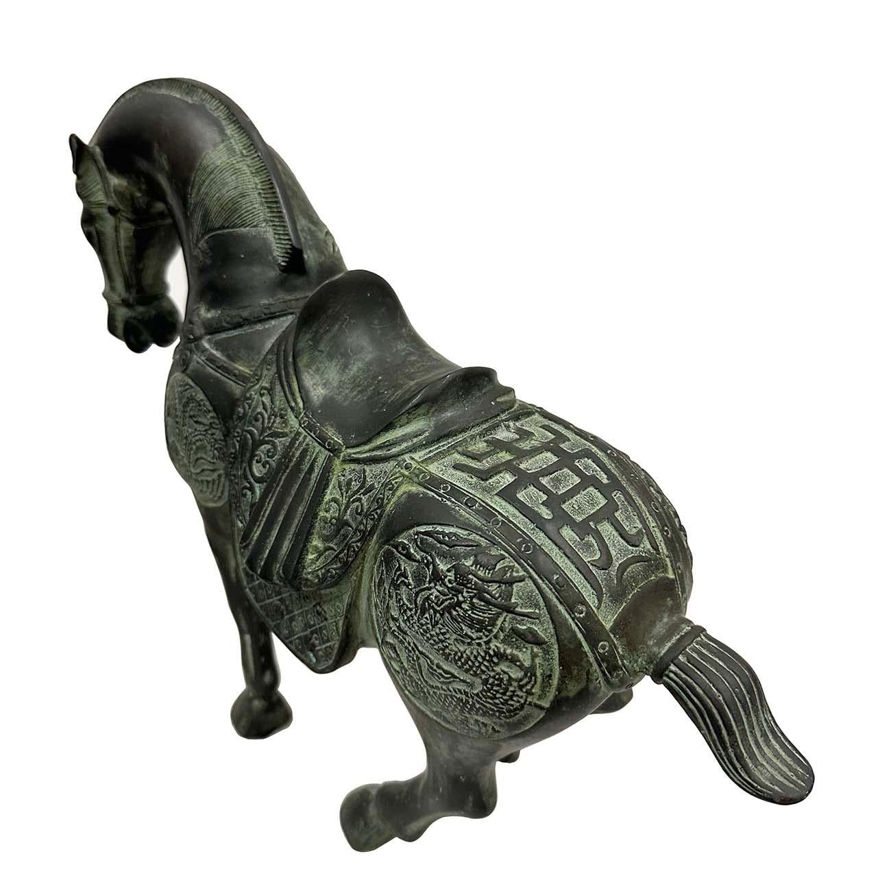 20ième siècle Paire de chevaux Tang en bronze du 20ème siècle en vente
