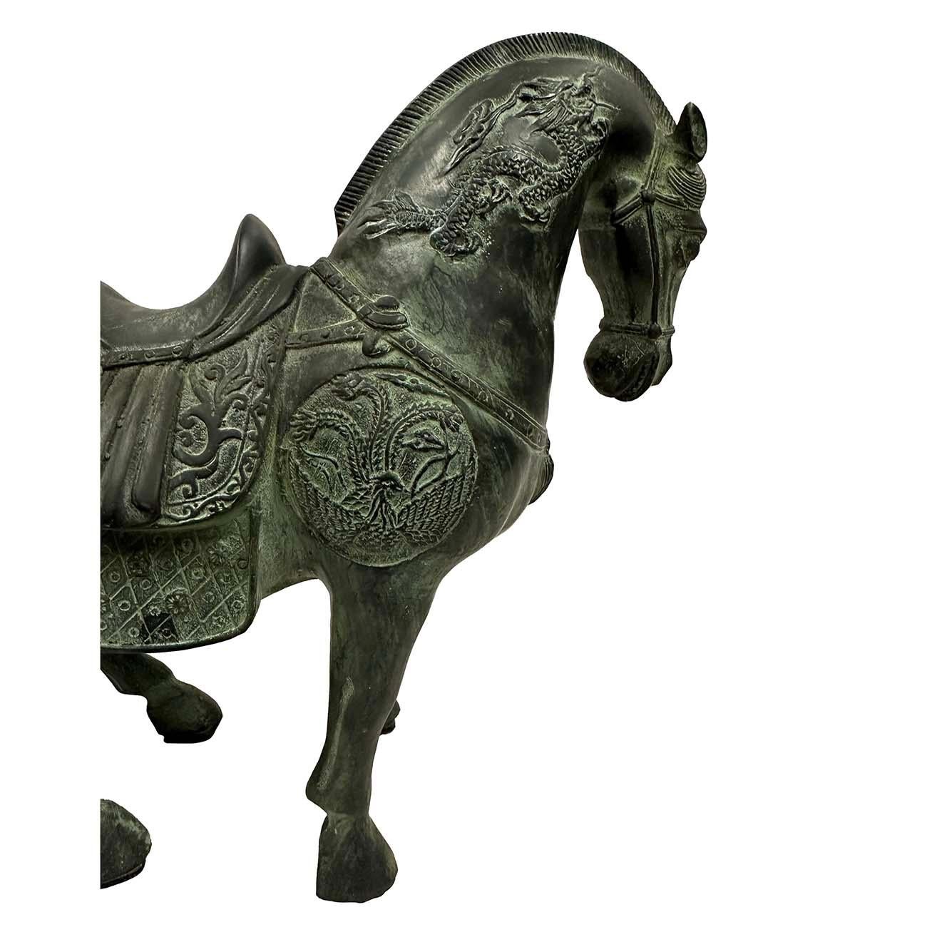 Paire de chevaux Tang en bronze du 20ème siècle en vente 1
