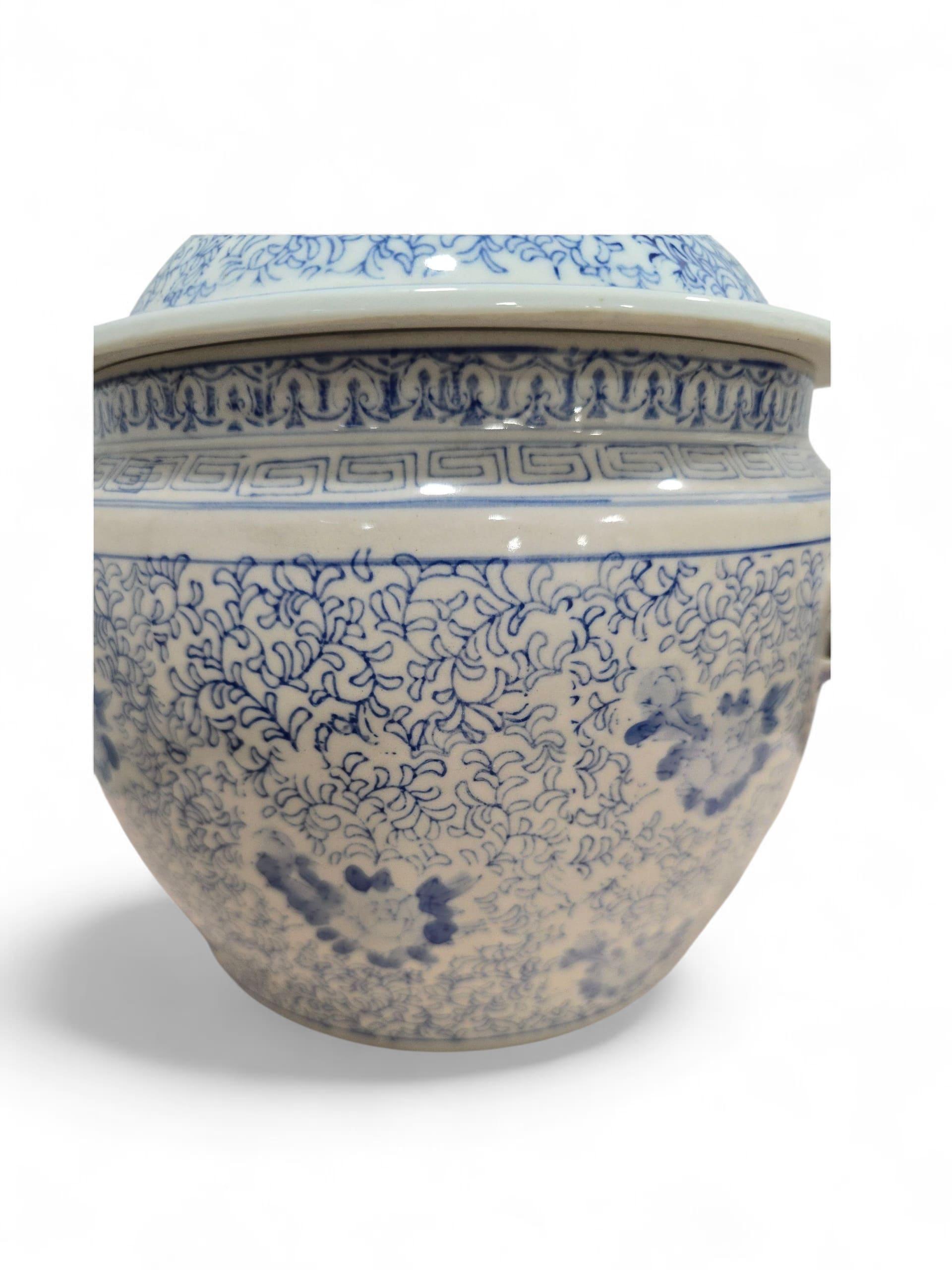 Barattolo di zenzero in porcellana cinese del XX secolo in vendita 1