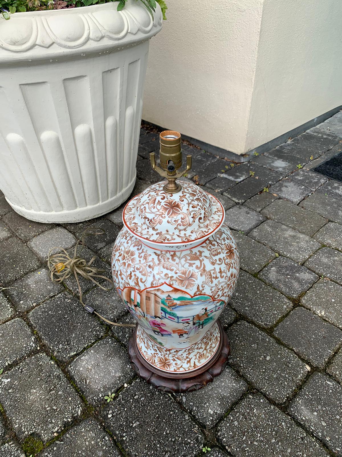 20th Century Chinese Porcelain Lidded Ginger Jar as Lamp In Good Condition In Atlanta, GA