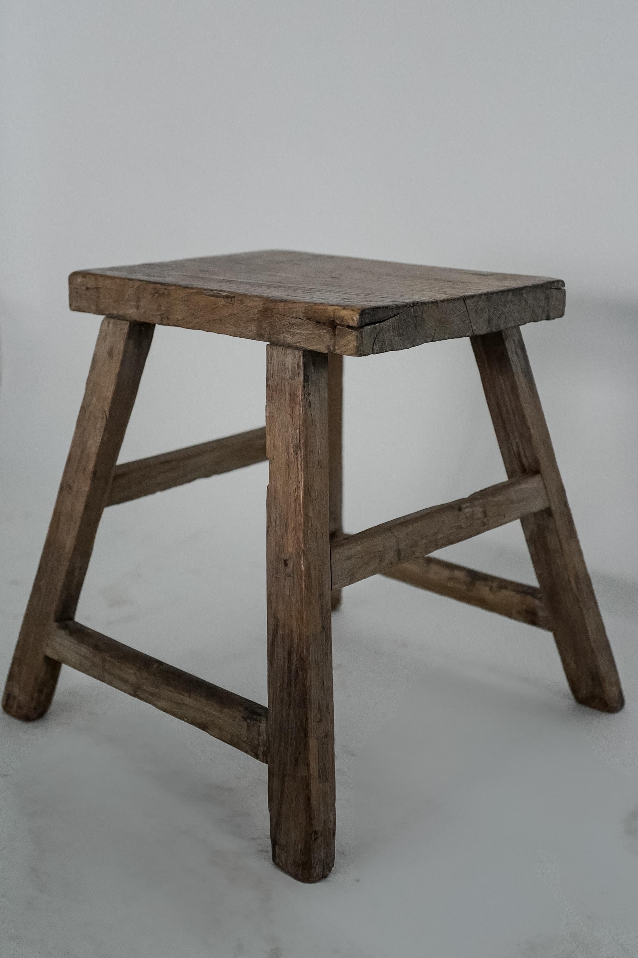 20. Jahrhundert Chinesisch Rechteckig Ulme Hocker - Rustikale Antike Massivholz Design (Handgeschnitzt) im Angebot
