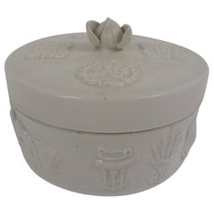 Antique 20th Century Chinese Round Ceramic Box