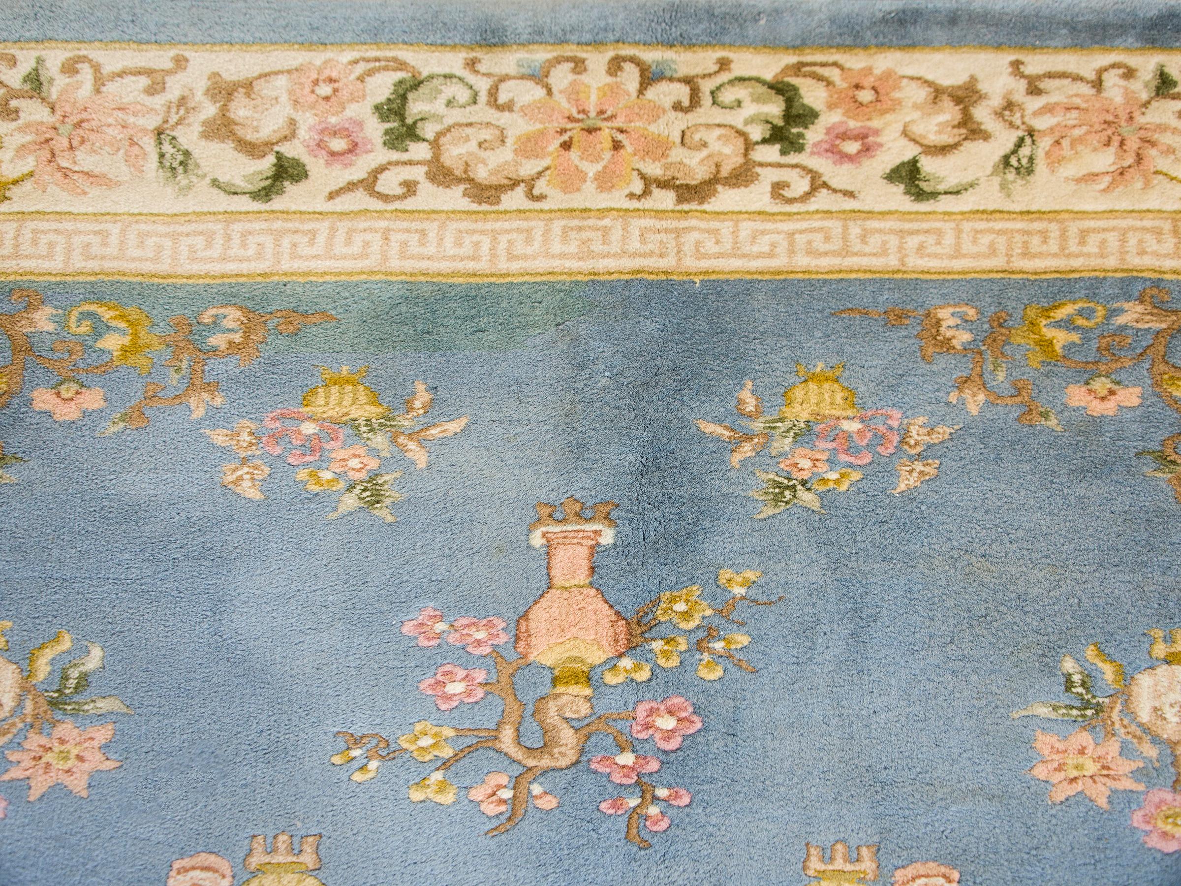 20th Century Chinese Rug For Sale 3