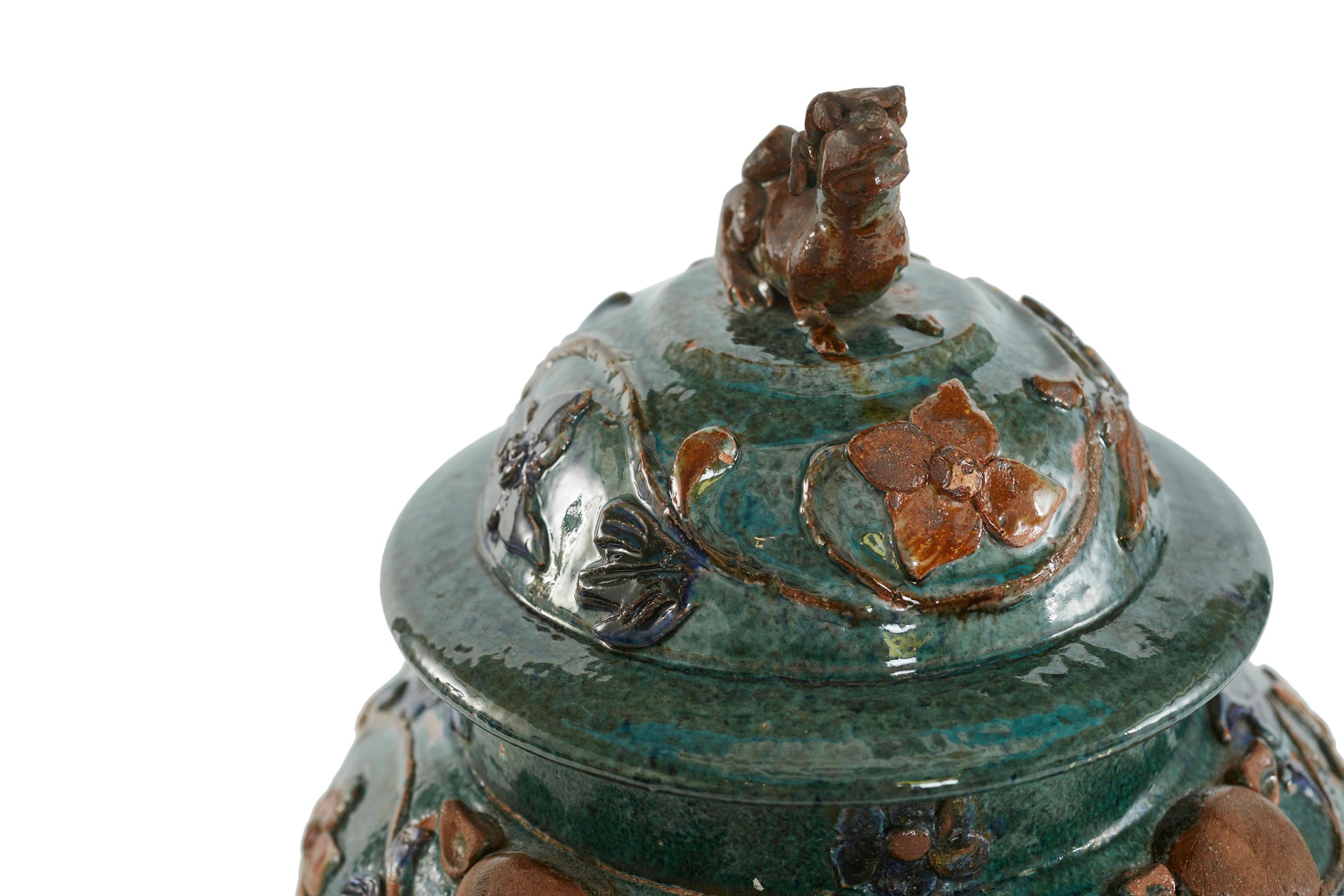 20th Century Chinese Sancai Glazed Covered Jar  For Sale 1