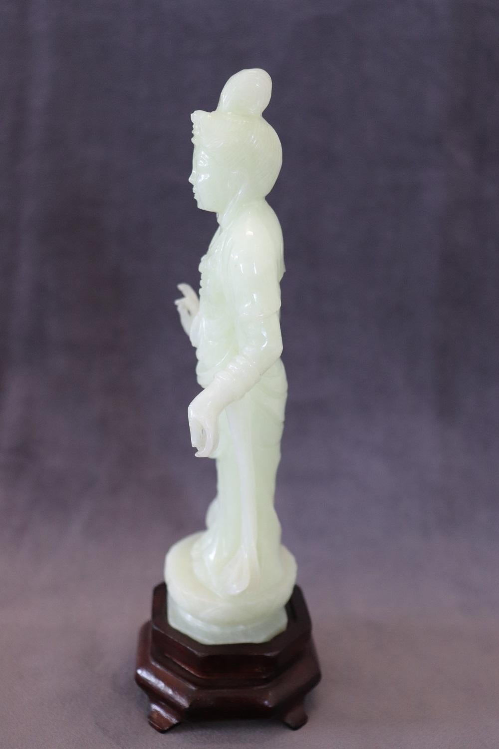 20th Century Chinese Sculpture, Buddha in Carved Jade For Sale 3