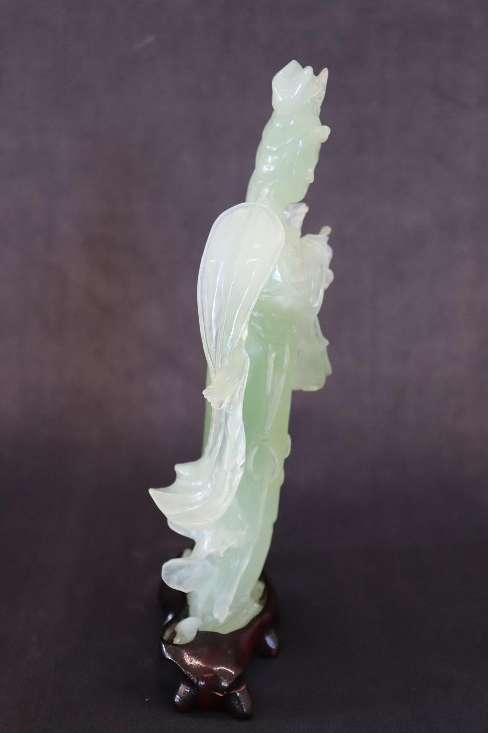 20th Century Chinese Sculpture, Geisha in Carved Jade For Sale 4