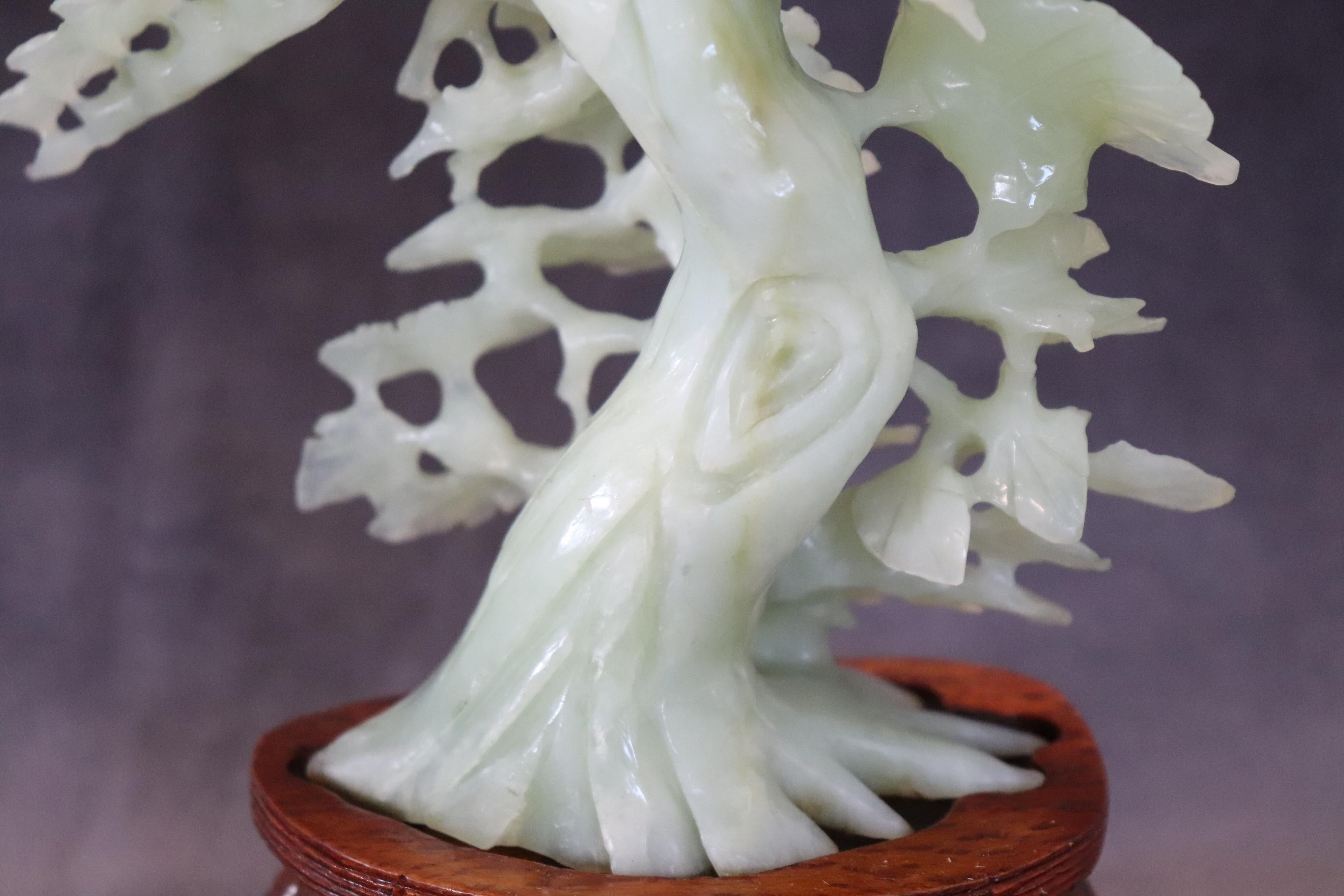 20th Century Chinese Sculpture, Tree with Birds in Carved Jade For Sale 5