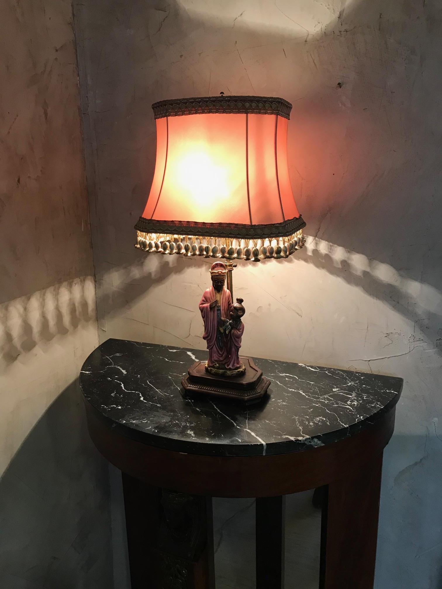 Lampe de table en porcelaine de style chinois du XXe siècle, années 1950 en vente 4