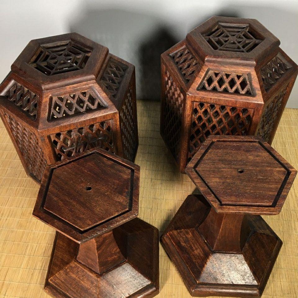 42.5cm Vintage Chinese Wood Carving Auspicious Palace Lanterns Pair For Sale 1