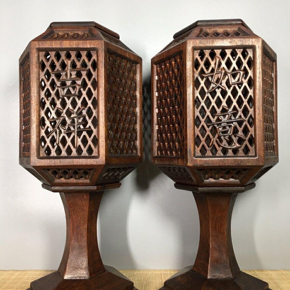 42.5cm Vintage Chinese Wood Carving Auspicious Palace Lanterns Pair For Sale 2