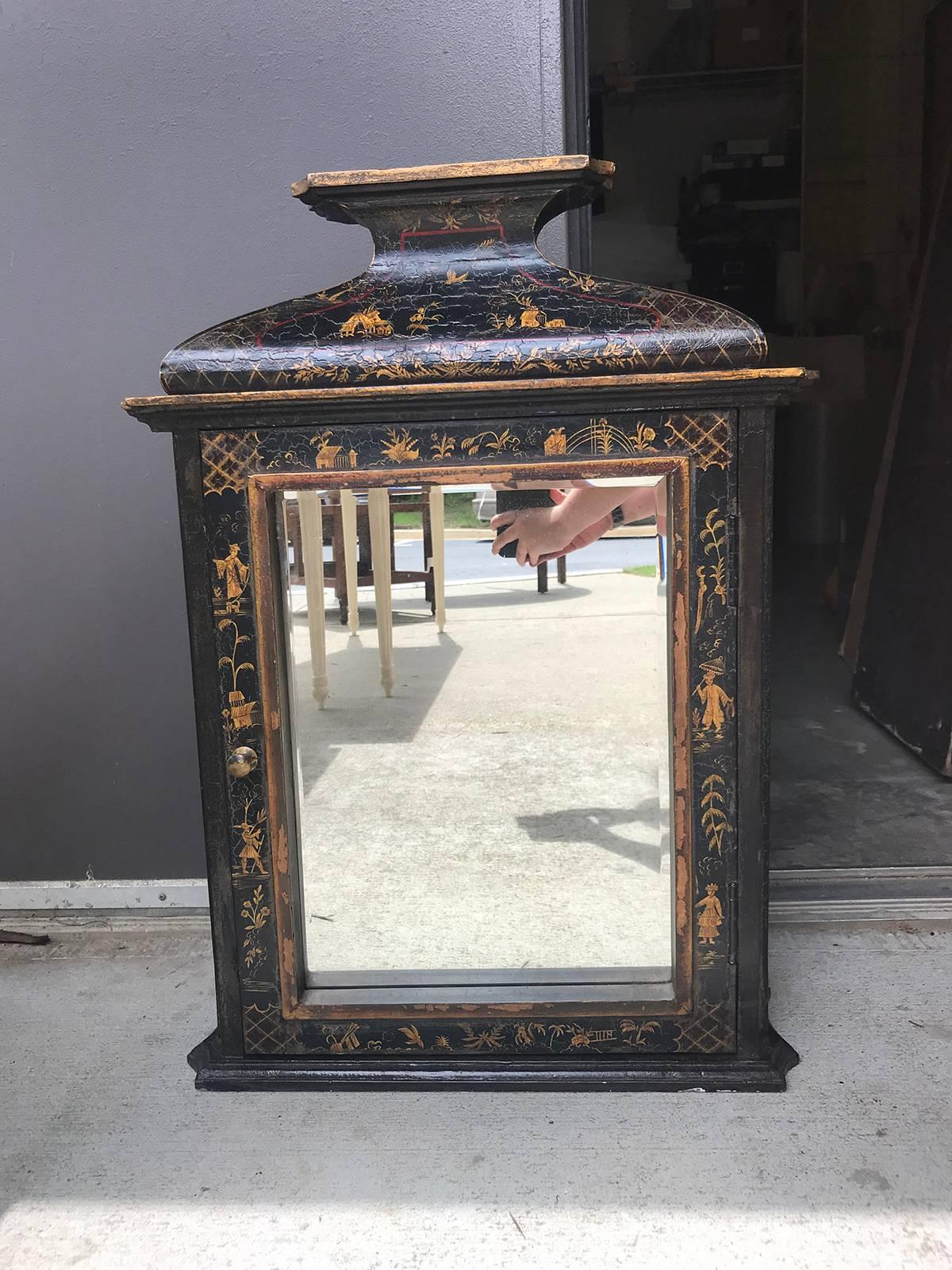 20th Century Chinoiserie  Mirror Cabinet with One Door 1