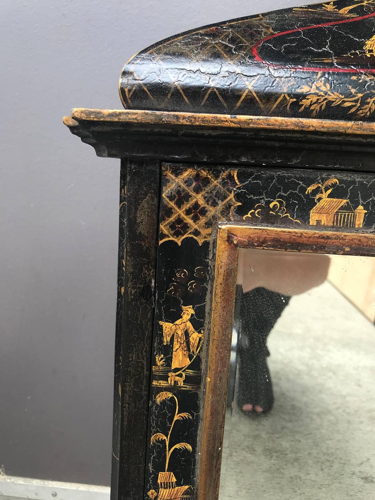 20th Century Chinoiserie  Mirror Cabinet with One Door 5