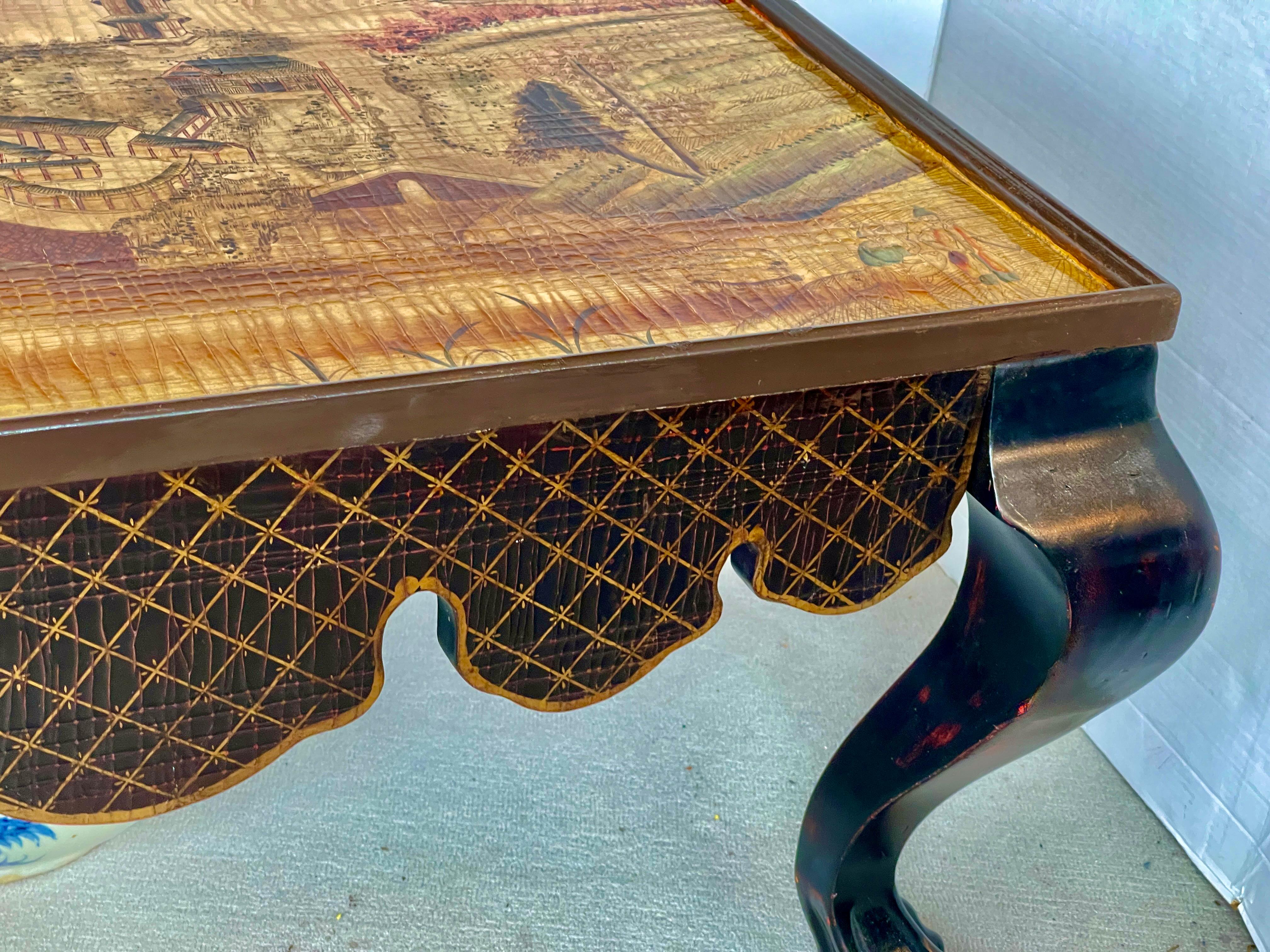 Américain 20ème siècle. Table Cocktail Tables laquées Chinoiserie, pieds Ball and Claw en vente