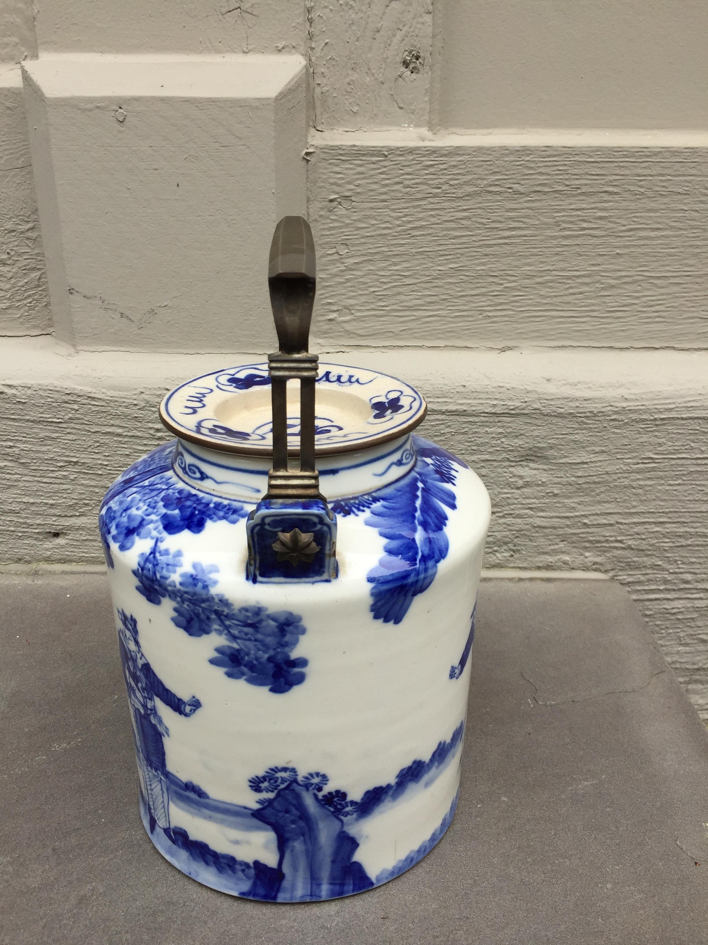 Hand-Crafted Chinoiserie 20th Century  teapot Brass Handle and Brass Trim For Sale
