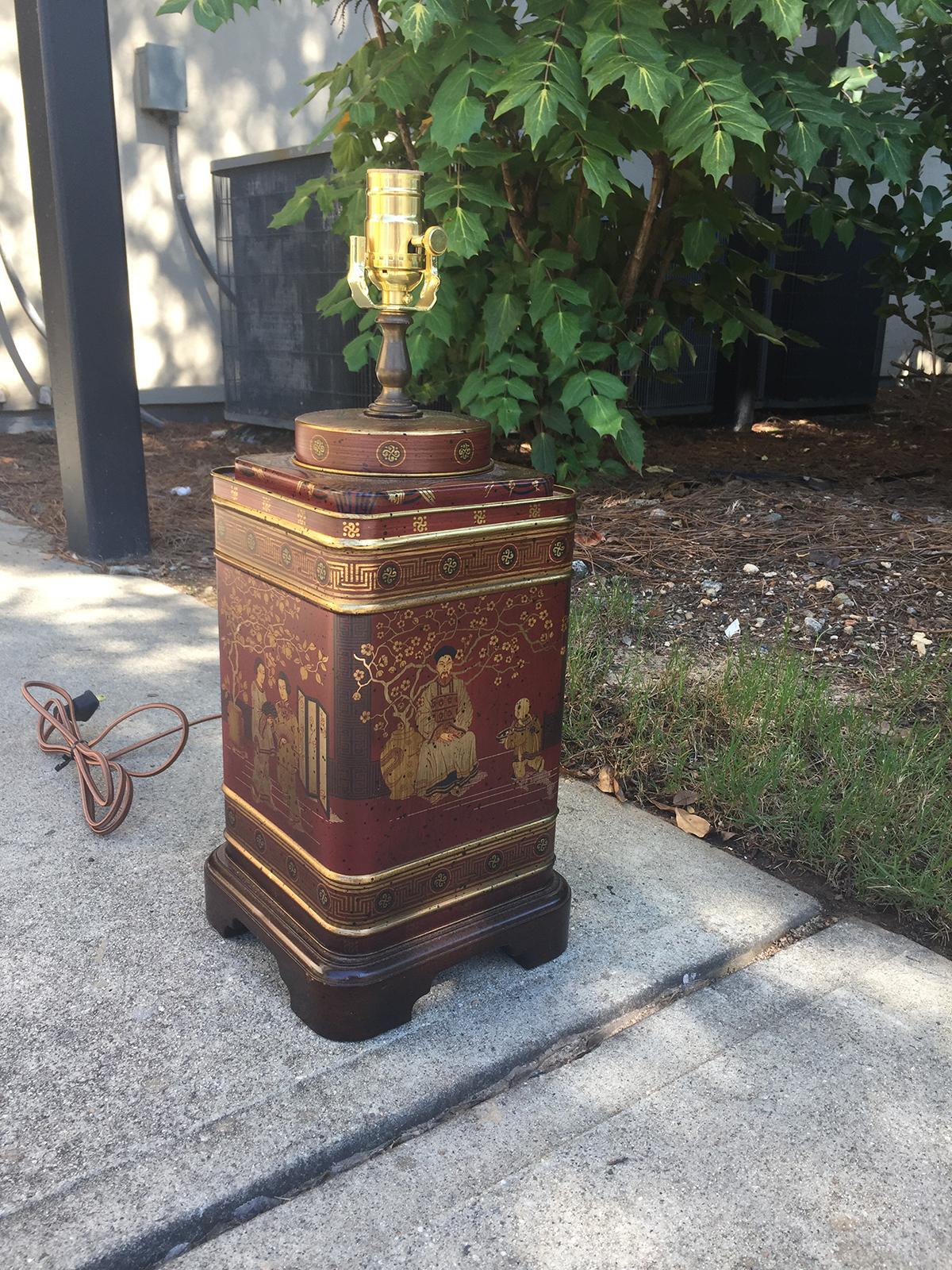 20th Century Chinoiserie Tole Tea Tin Lamp In Good Condition For Sale In Atlanta, GA