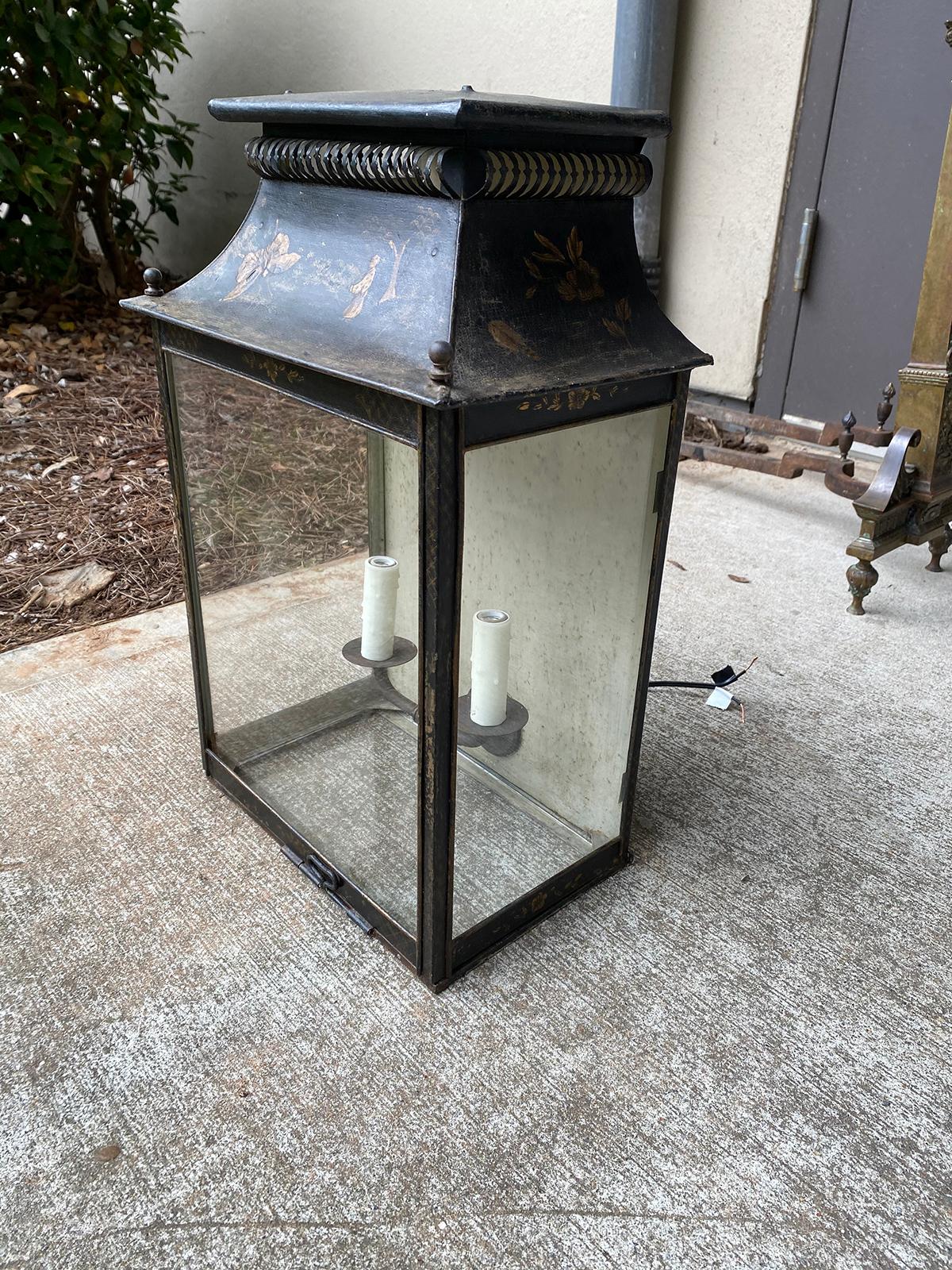 20th Century Chinoiserie Tole Wall Lantern In Good Condition In Atlanta, GA