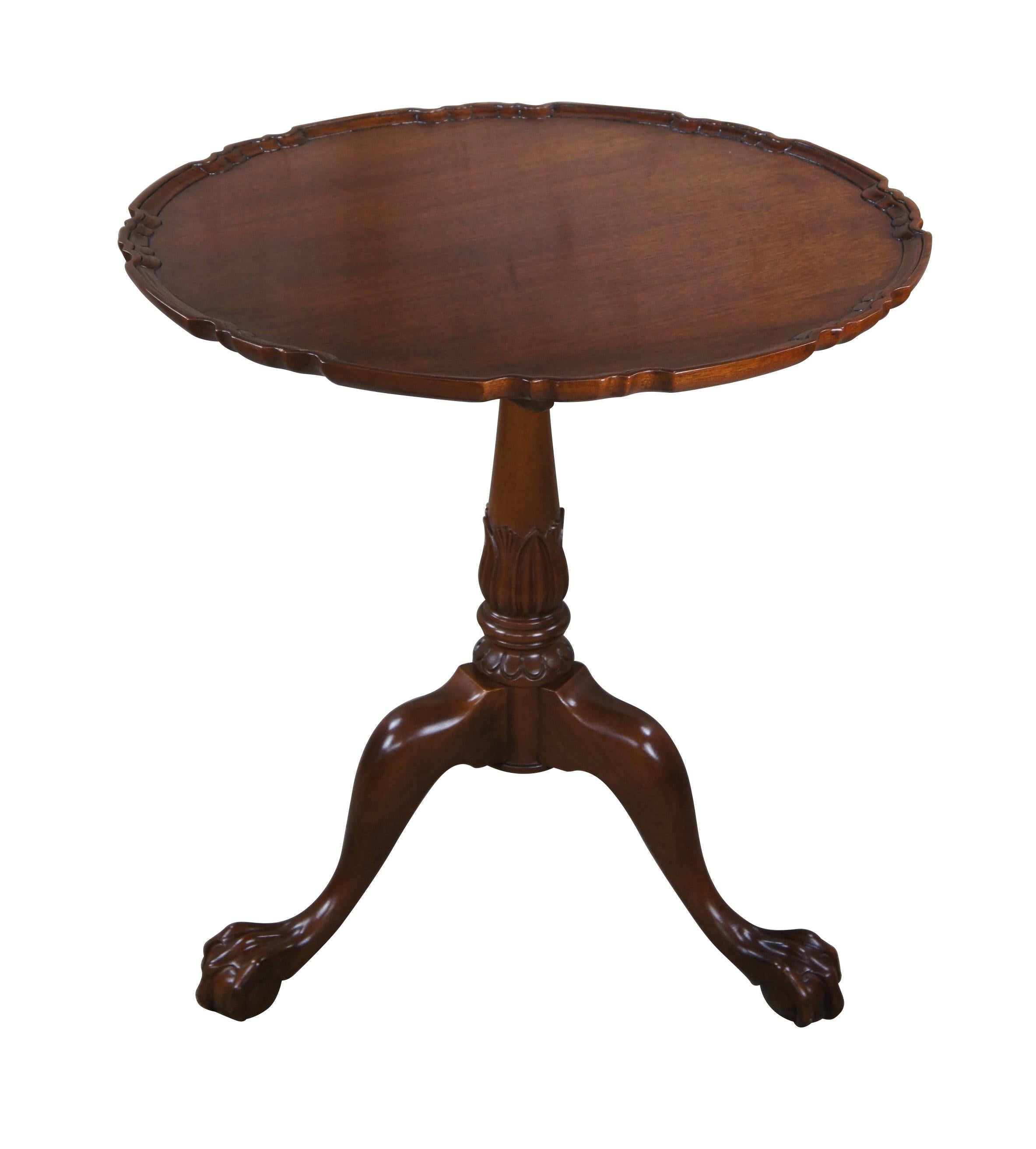 20th Century Chippendale Carved Mahogany Pie crust Tea Side Table Ball Claw Foot In Good Condition For Sale In Dayton, OH