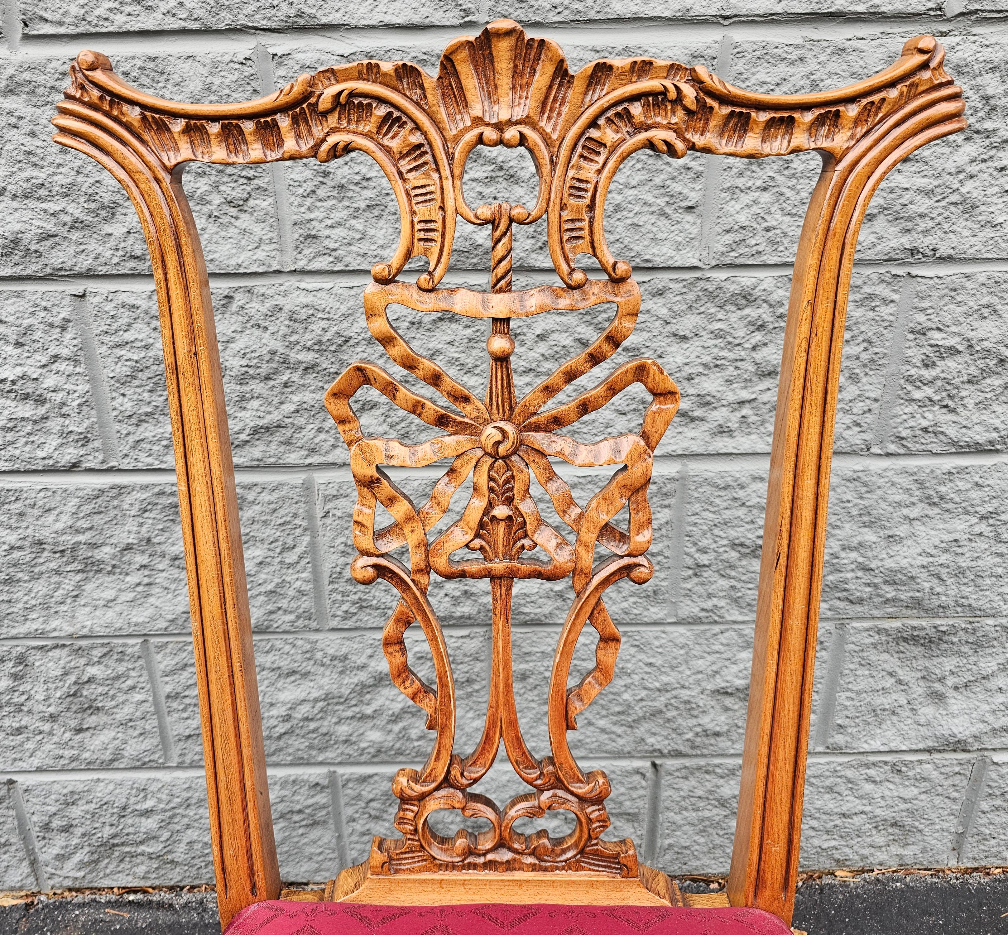 20th Century Chippendale Style Varnished Carved Pine Ribbon-Back Side Chair For Sale 4