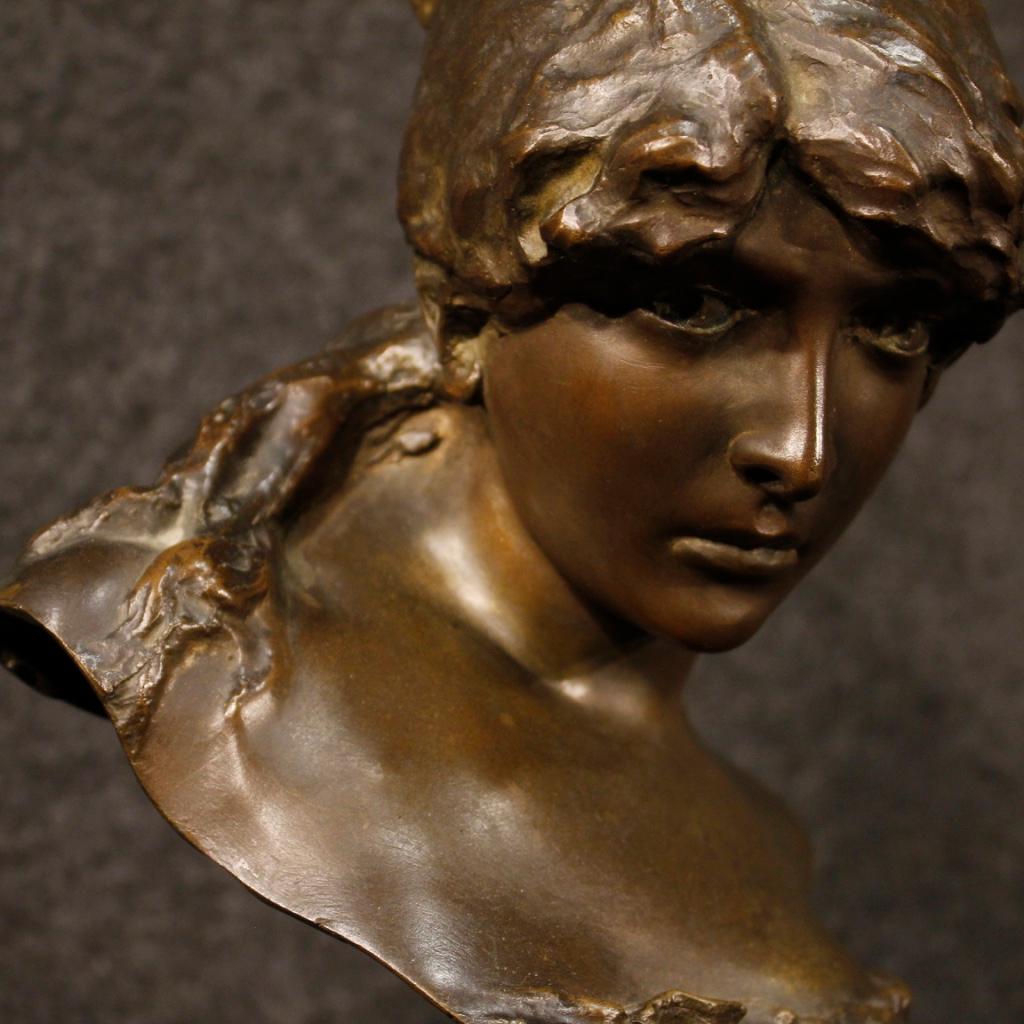 20th Century Chiselled Bronze French Girl's Face Sculpture, 1960 In Fair Condition In Vicoforte, Piedmont