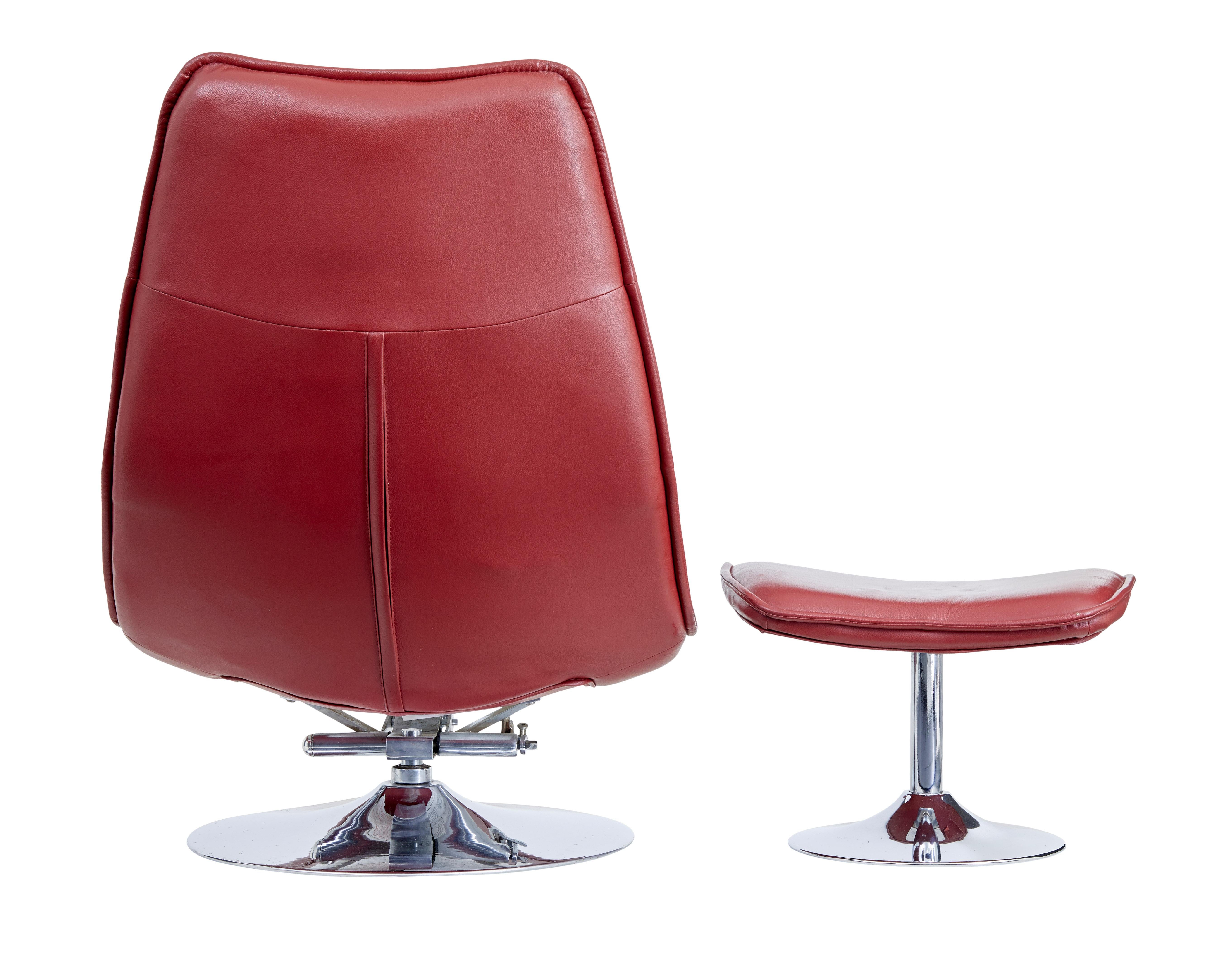 Stuhl aus Chrom und Leder des 20. Jahrhunderts mit Hocker (Englisch) im Angebot