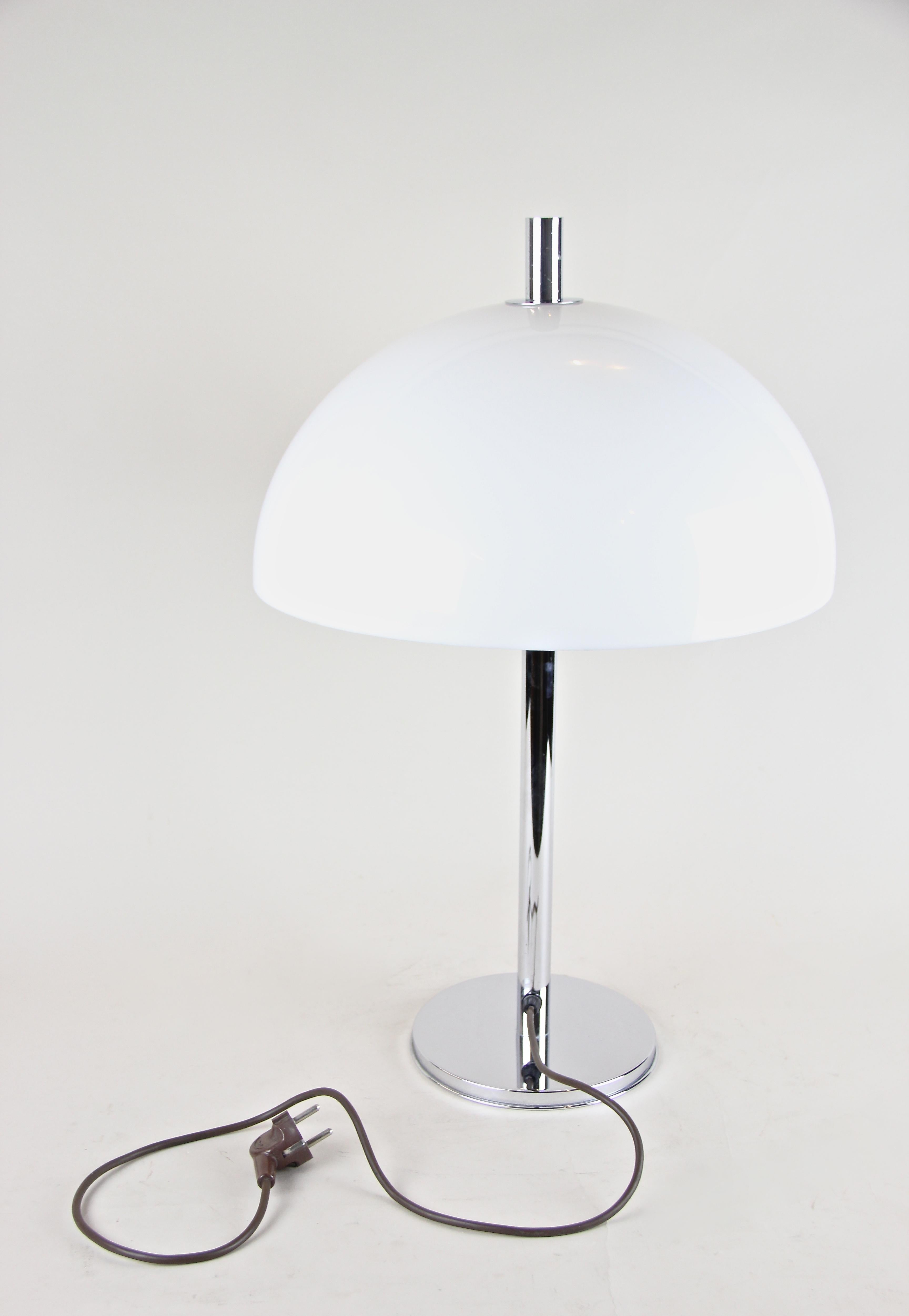 20th Century Chrome Table Lamp by Boyer Lightning, Vienna, circa 1970 3