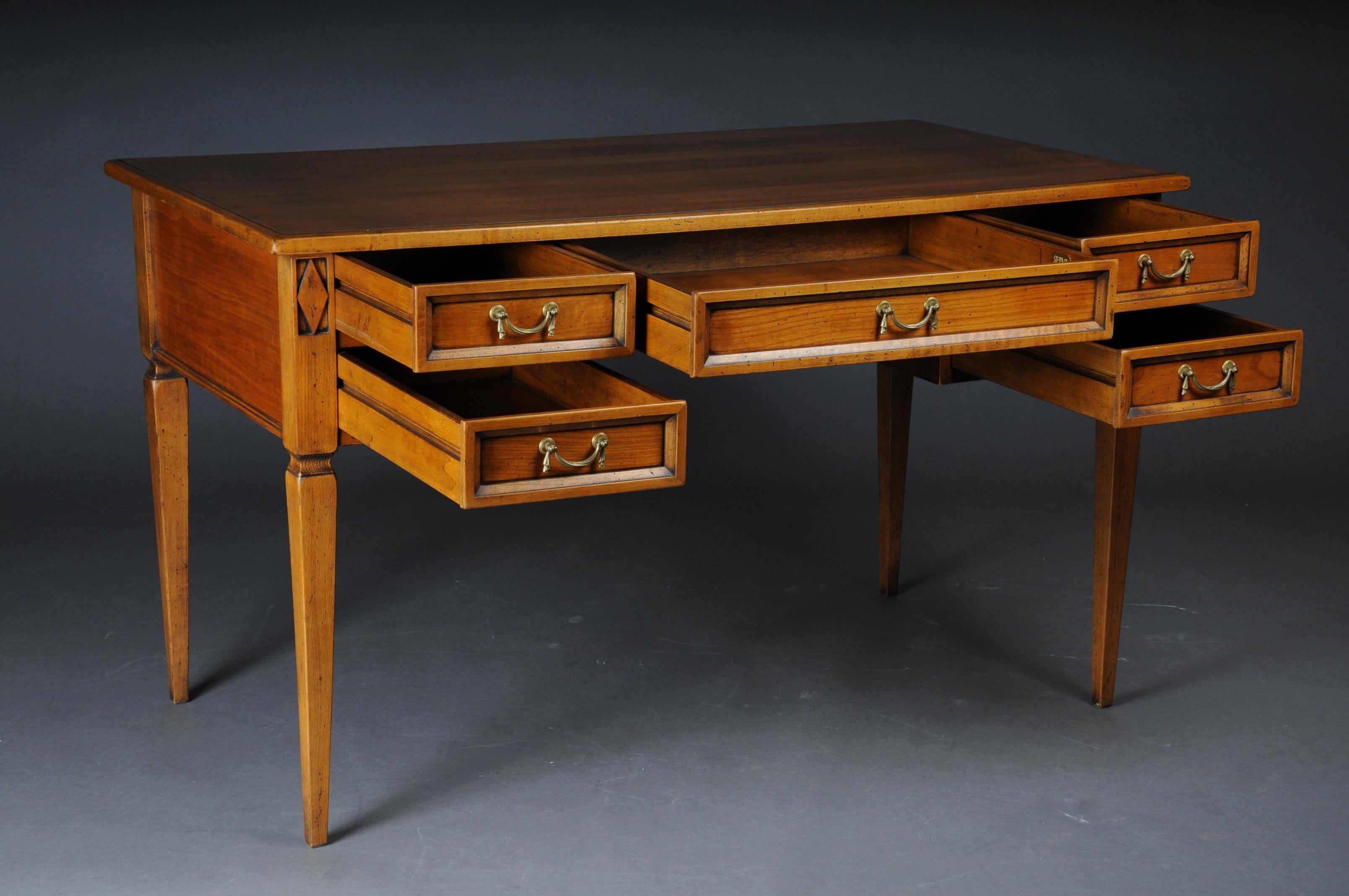 20th Century Classic Desk in the Style of Classicism 4