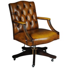 20th Century Classic English Armchair / Leather Armchair