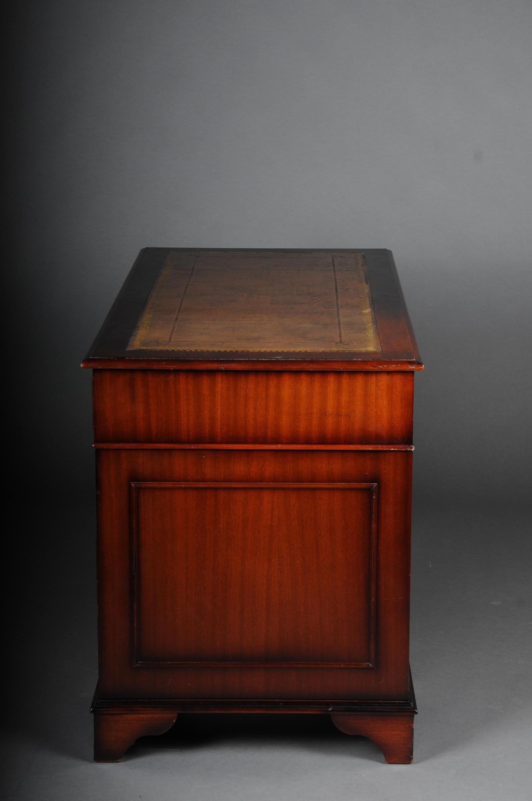20th Century Classical English Writing Desk For Sale 2