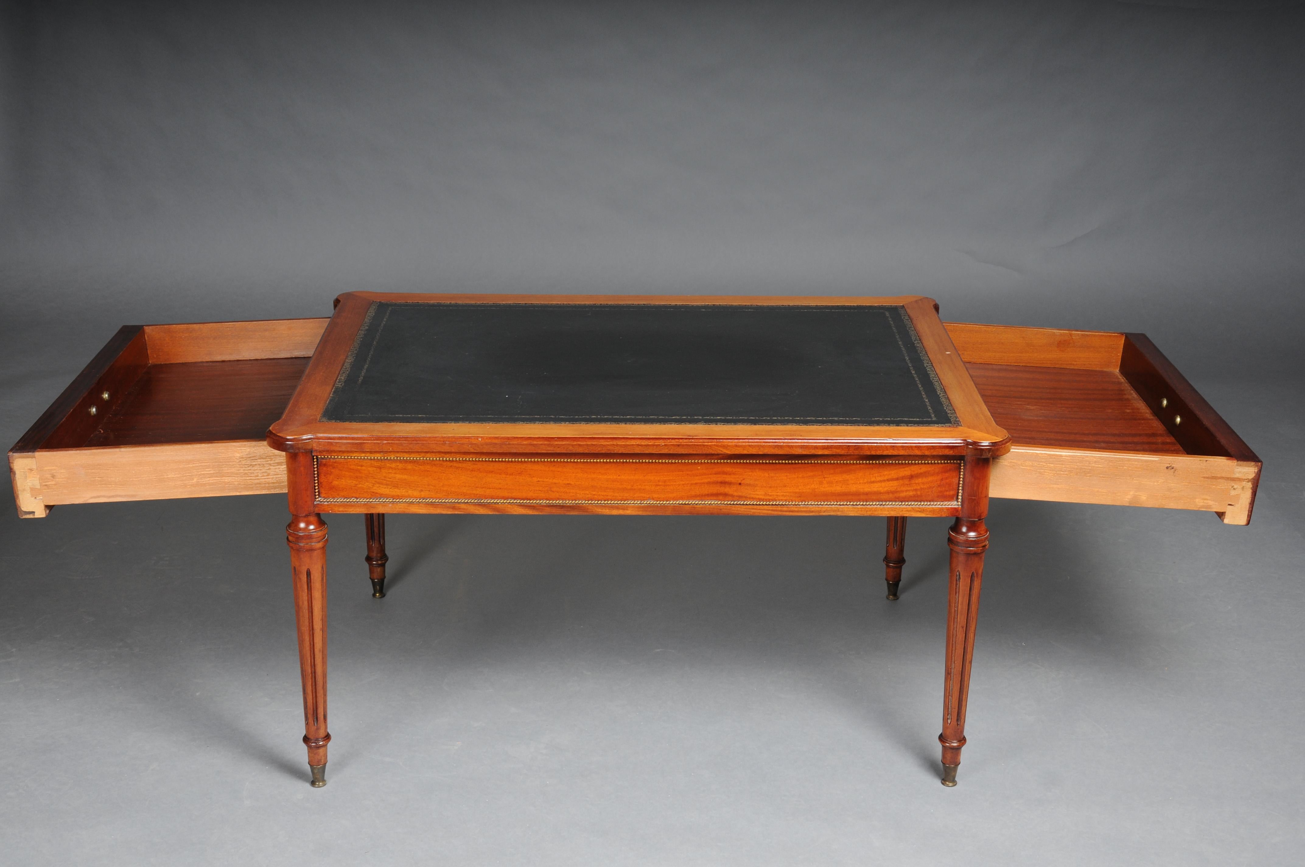 20th Century Classicist English Coffee Table Leather Top For Sale 3