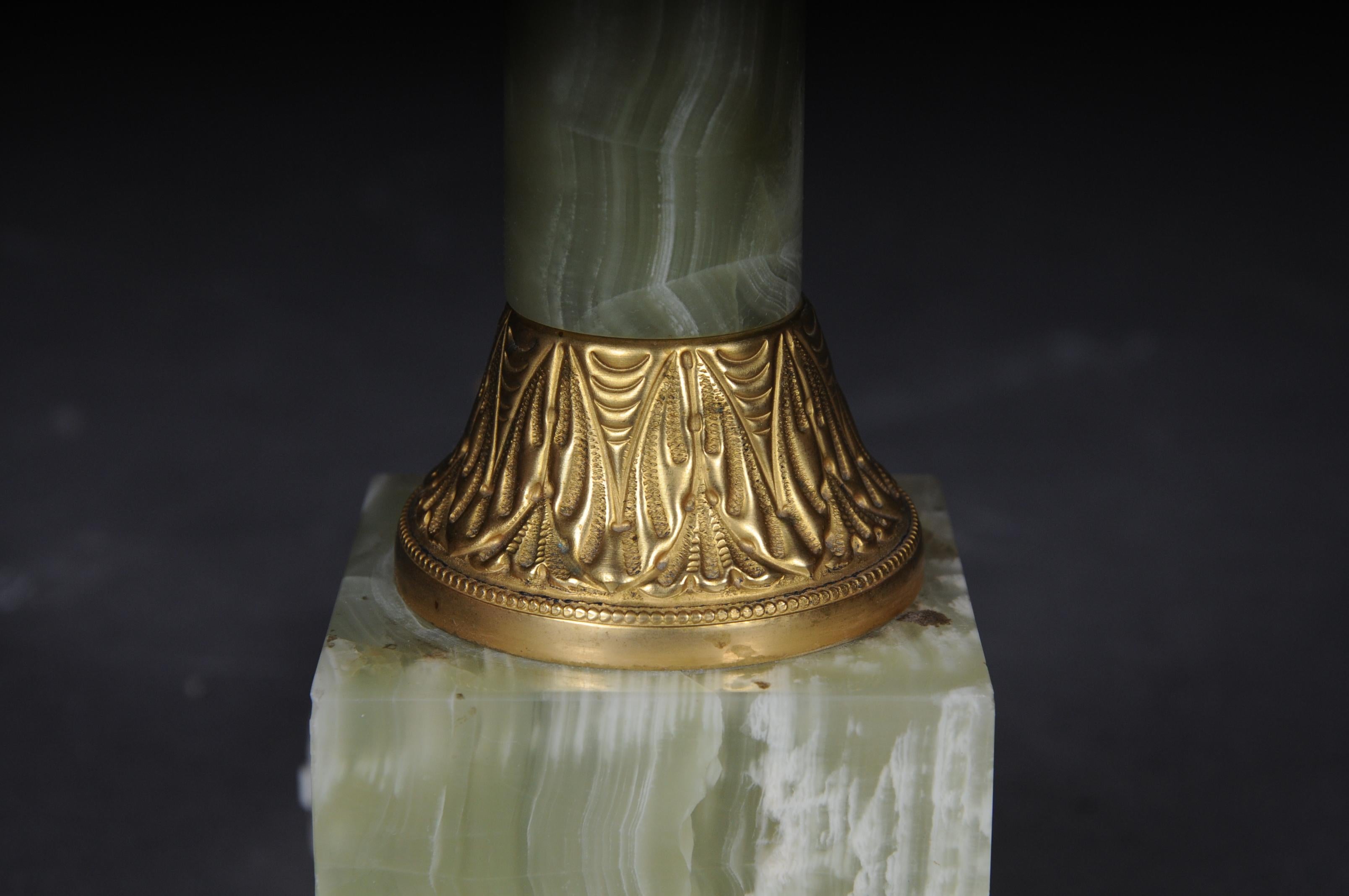 20th Century Classicist Onyx Table Lamp with Brass For Sale 3