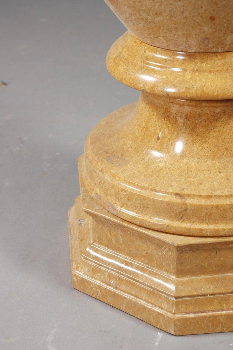 Vaso a cratere in marmo in stile classicista del XX secolo in vendita 2