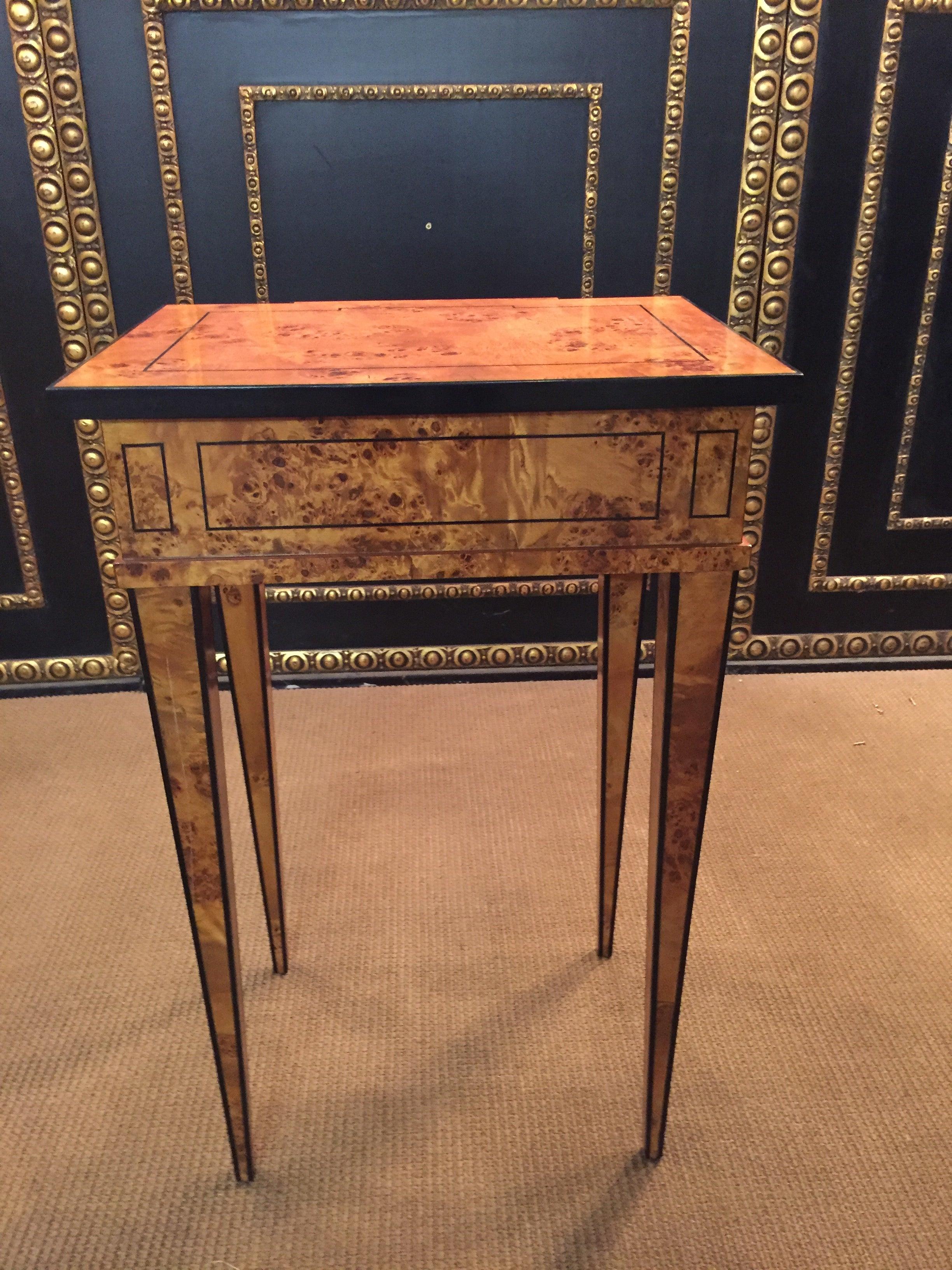 Veneer 20th Century Classicist Style Occasional Table