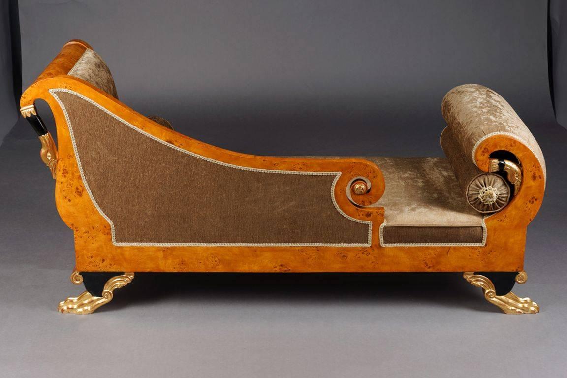 Neoclassical 20th Century Classizim Style Empire Swan Chaise Longue For Sale