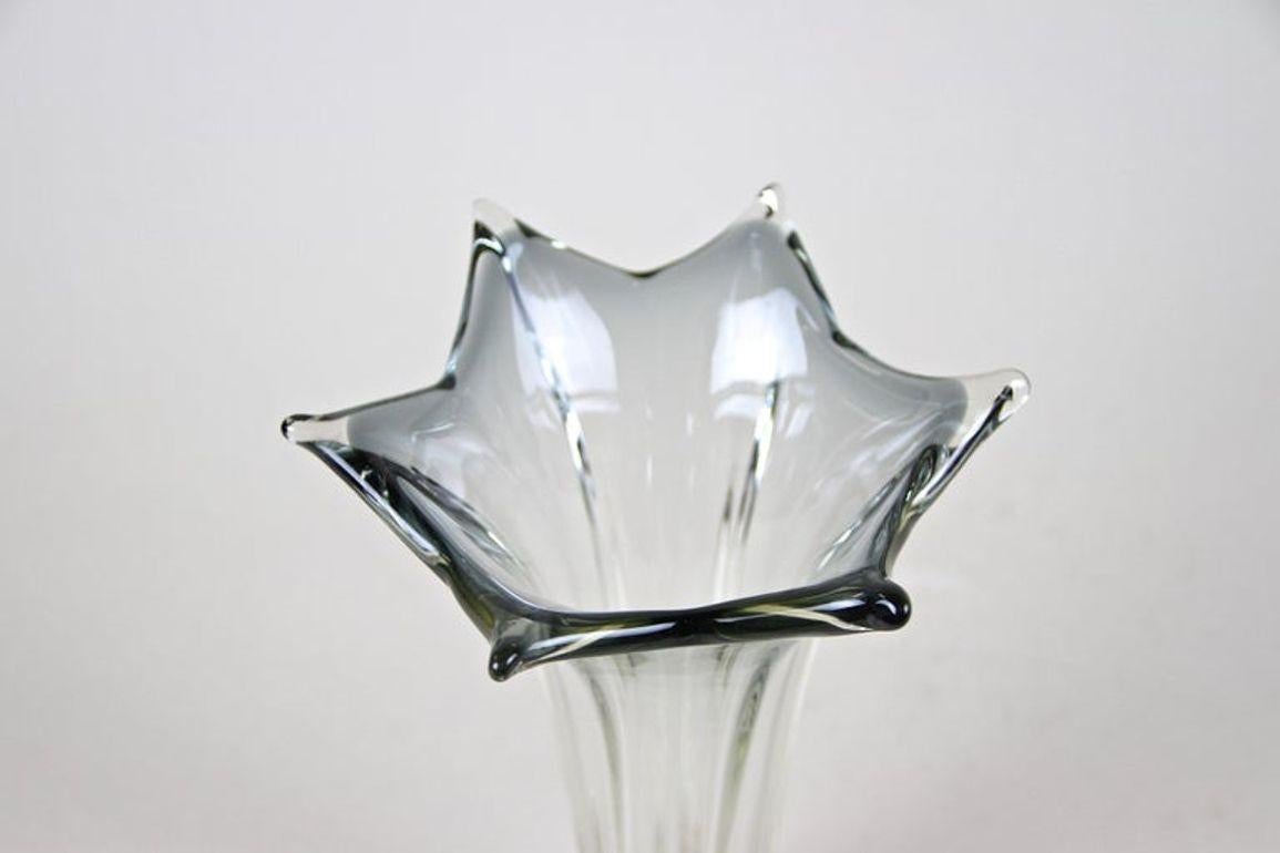 20th Century Clear Murano Glass Vase, Vetro Artistico Veneziano, Italy ca. 1970 en venta 3