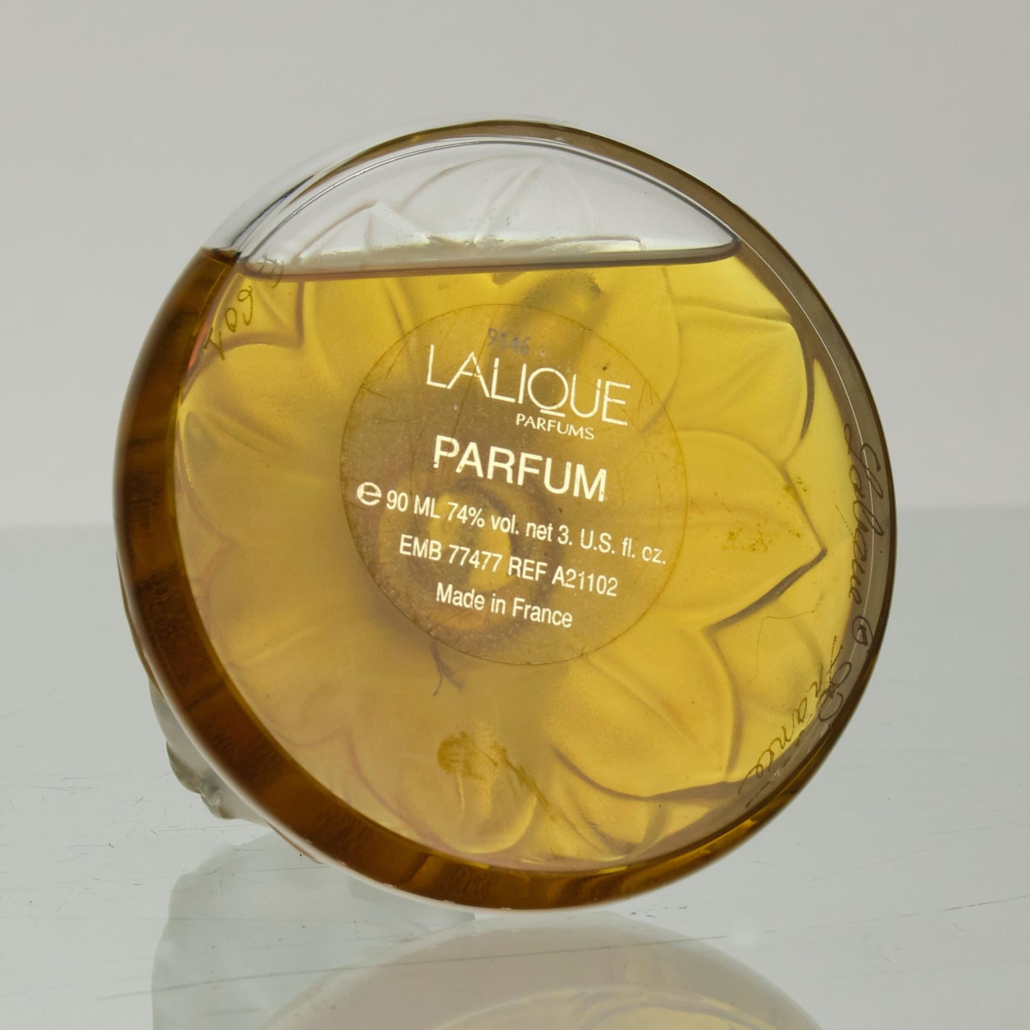 Flacon de parfum transparent du 20e siècle intitulé « La Nu Flacon » de Marie-Claude Lalique en vente 3