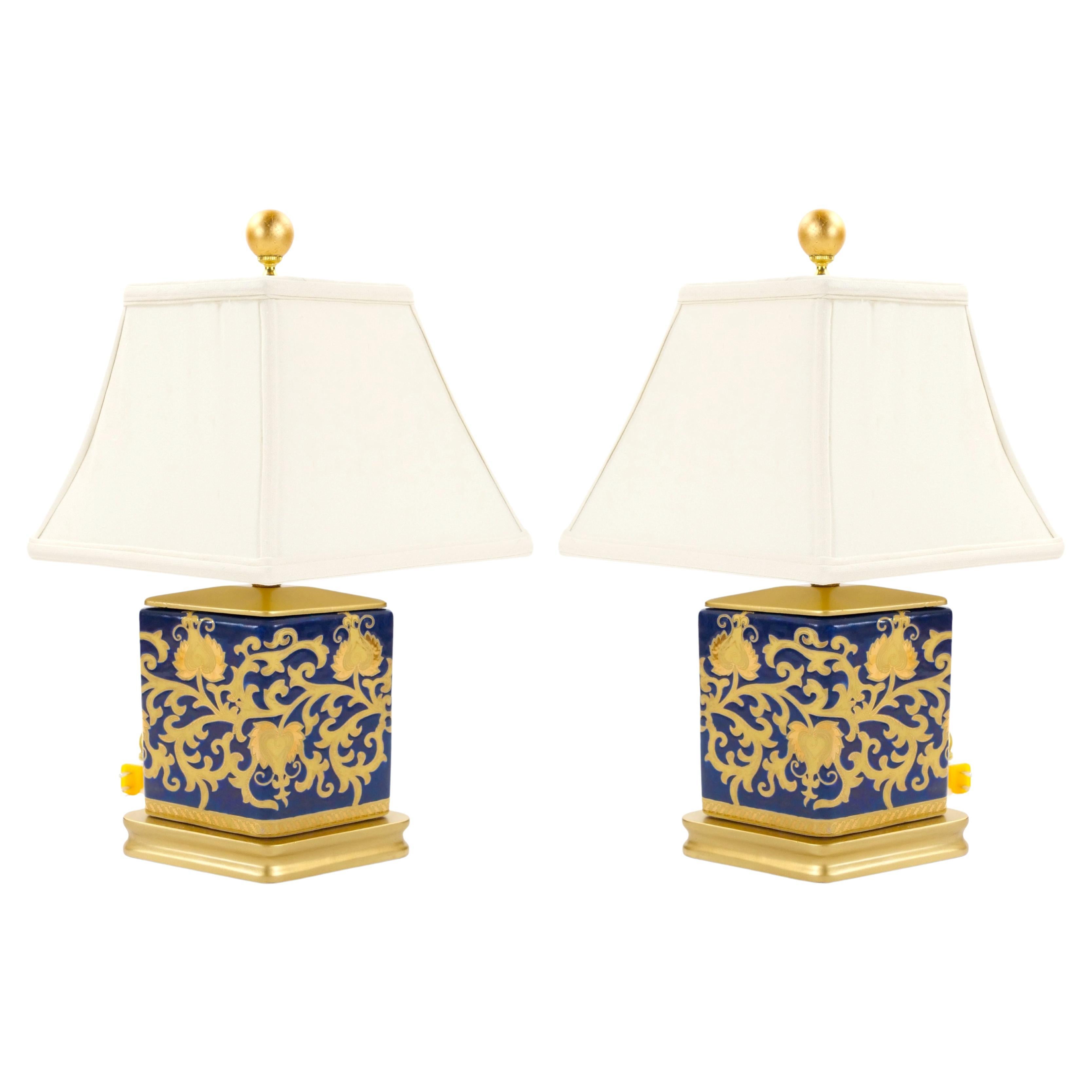 20th Century Cobalt Blue Porcelain Gilt Gold Painted Wood Base Small Table Lamp