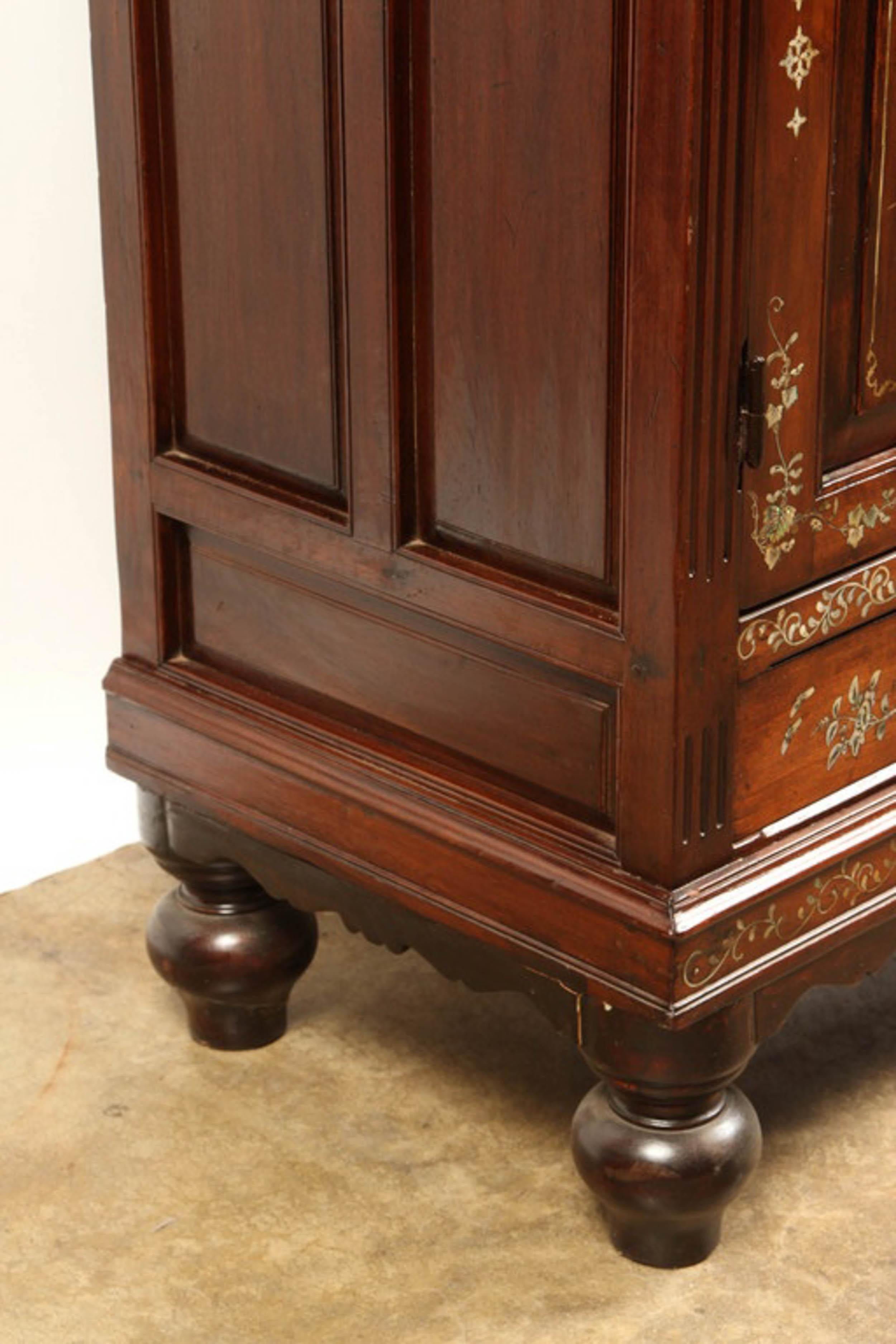 20th Century Colonial Rosewood Cabinet with Mother of Pearl In Good Condition In Pasadena, CA