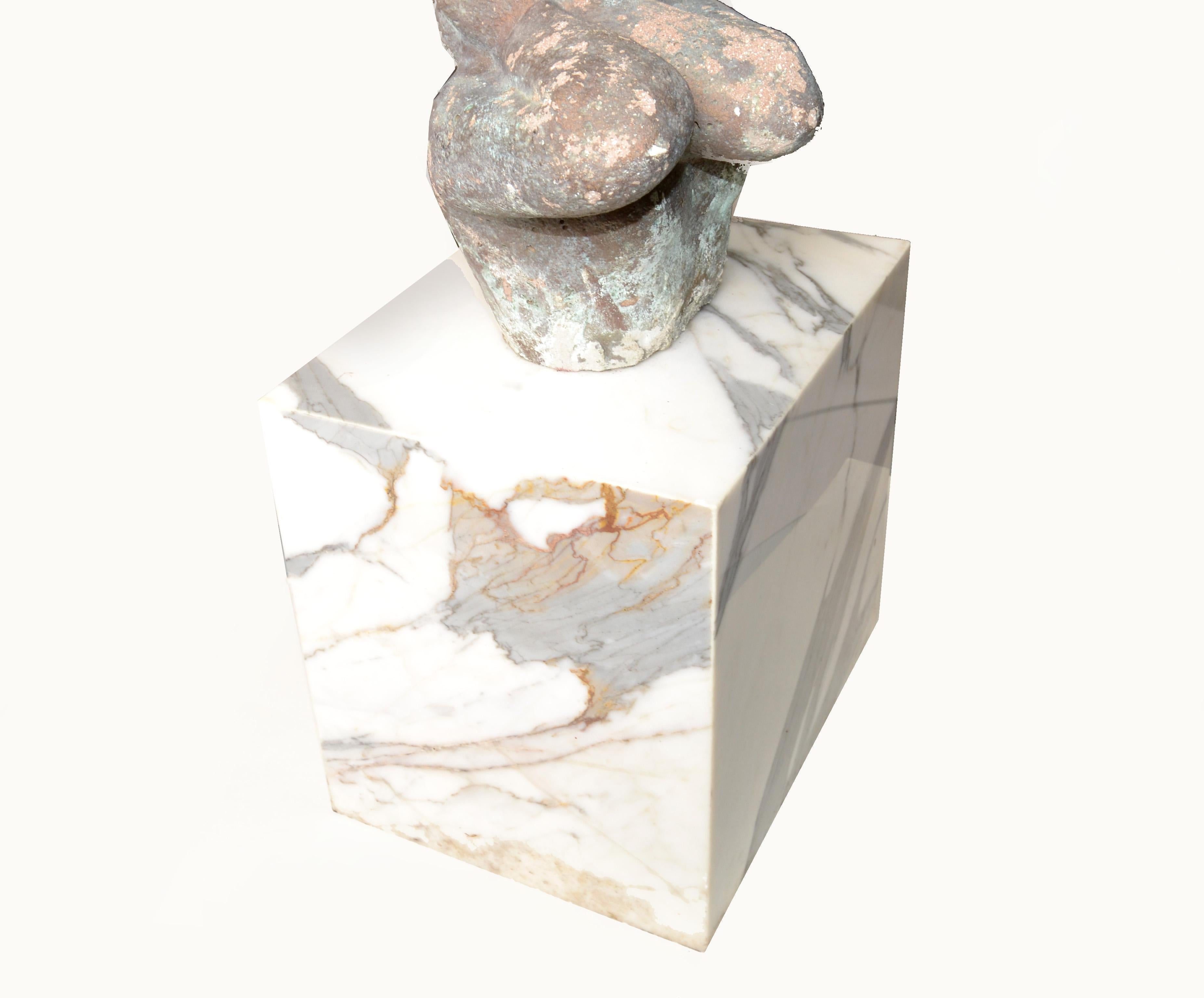 Buste de femme en béton du 20ème siècle attribué à une sculpture montée par Chuck Dodson en vente 2