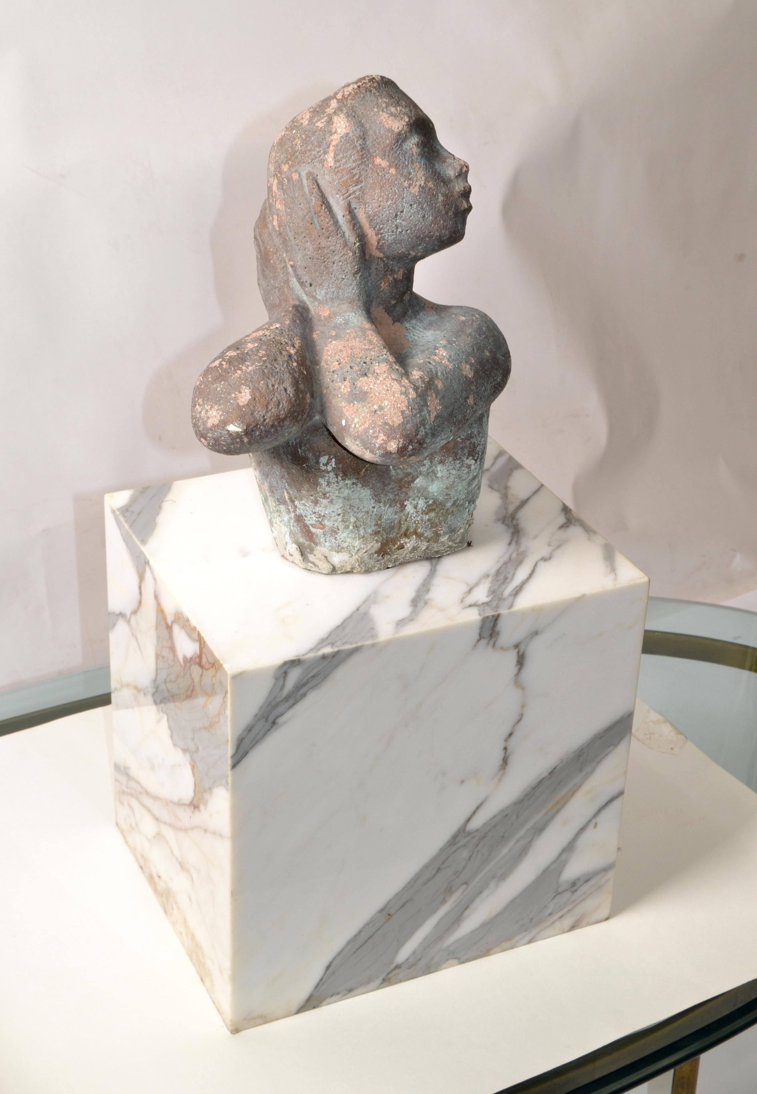 20th Century Concrete Lady Bust Attributed to Chuck Dodson Mounted Sculpture For Sale 7