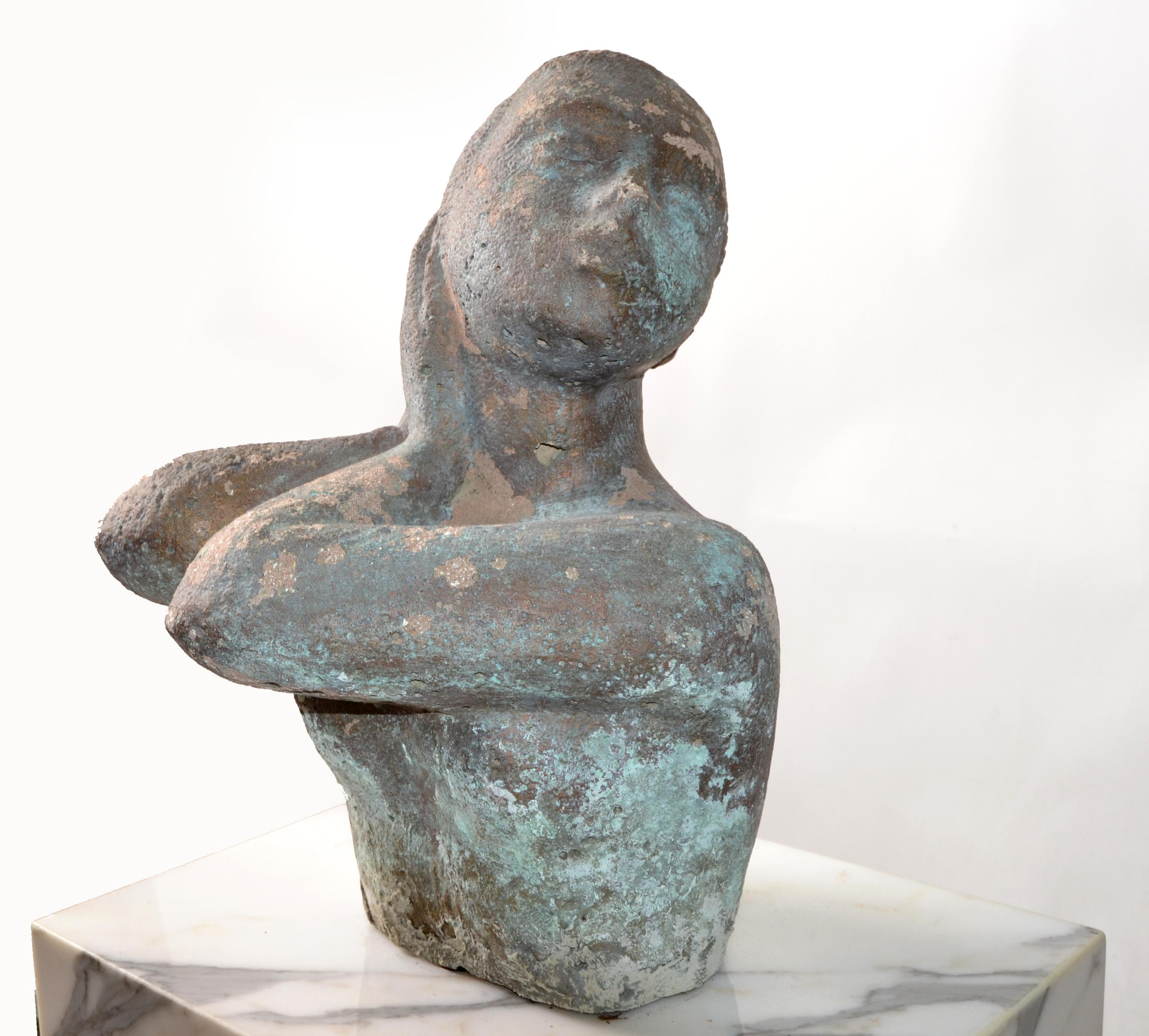 Brutalized concrete and stone Nude female bust on a rectangle marble stand in the style of Chuck Dodson from the late 20th century.
This striking representations of the nude figure through the mixture of the elements and technics attributed to