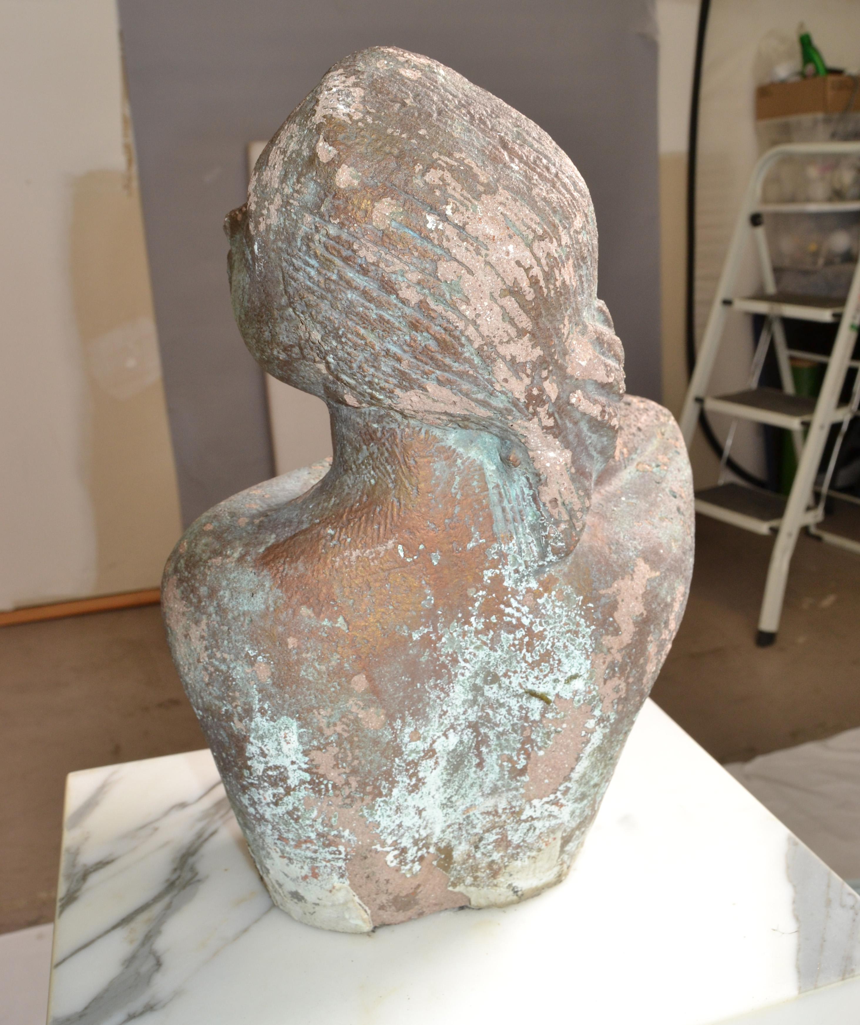 20th Century Concrete Lady Bust Attributed to Chuck Dodson Mounted Sculpture For Sale 1
