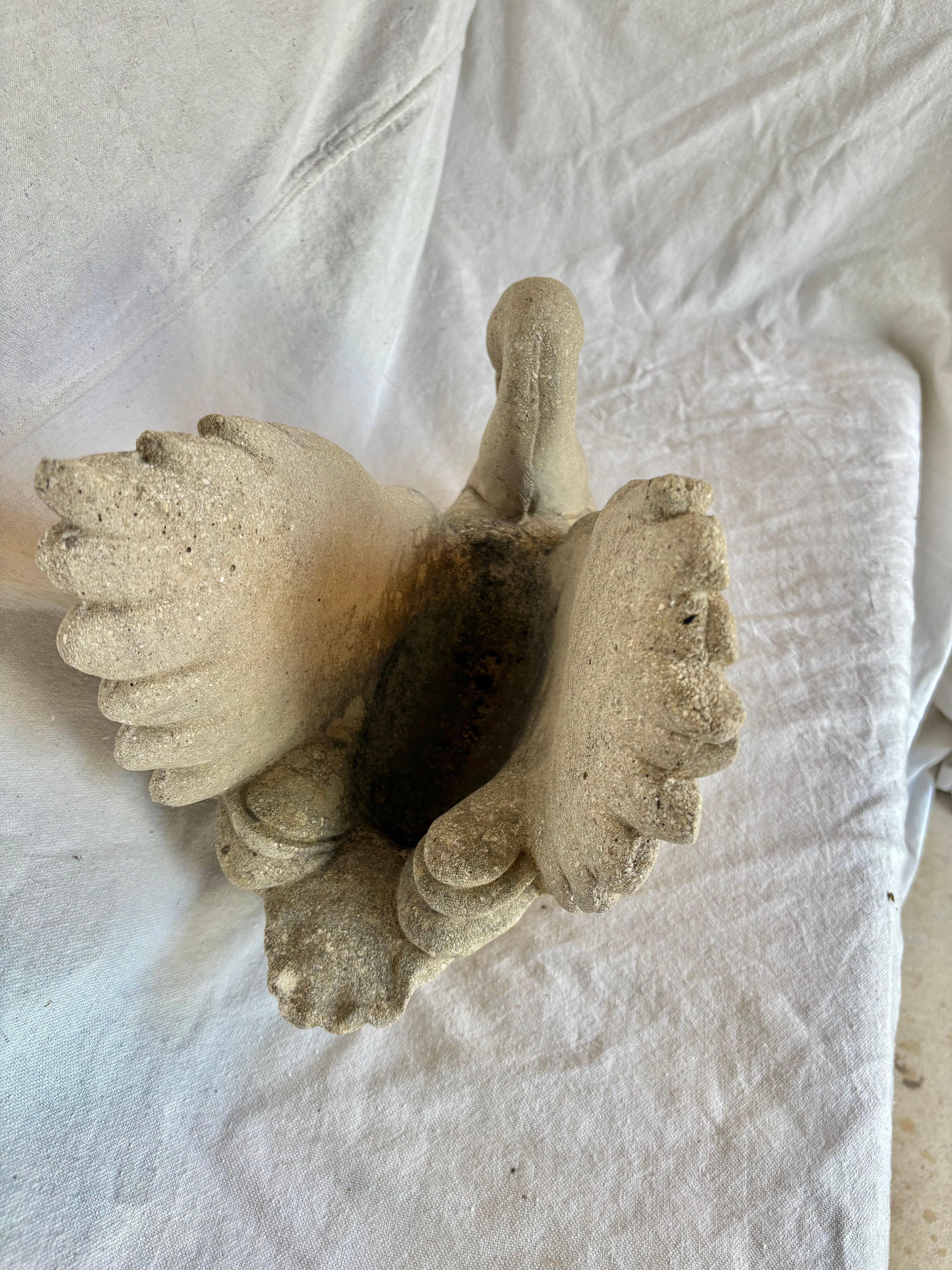 Jardinière Swan en béton du 20e siècle en vente 5