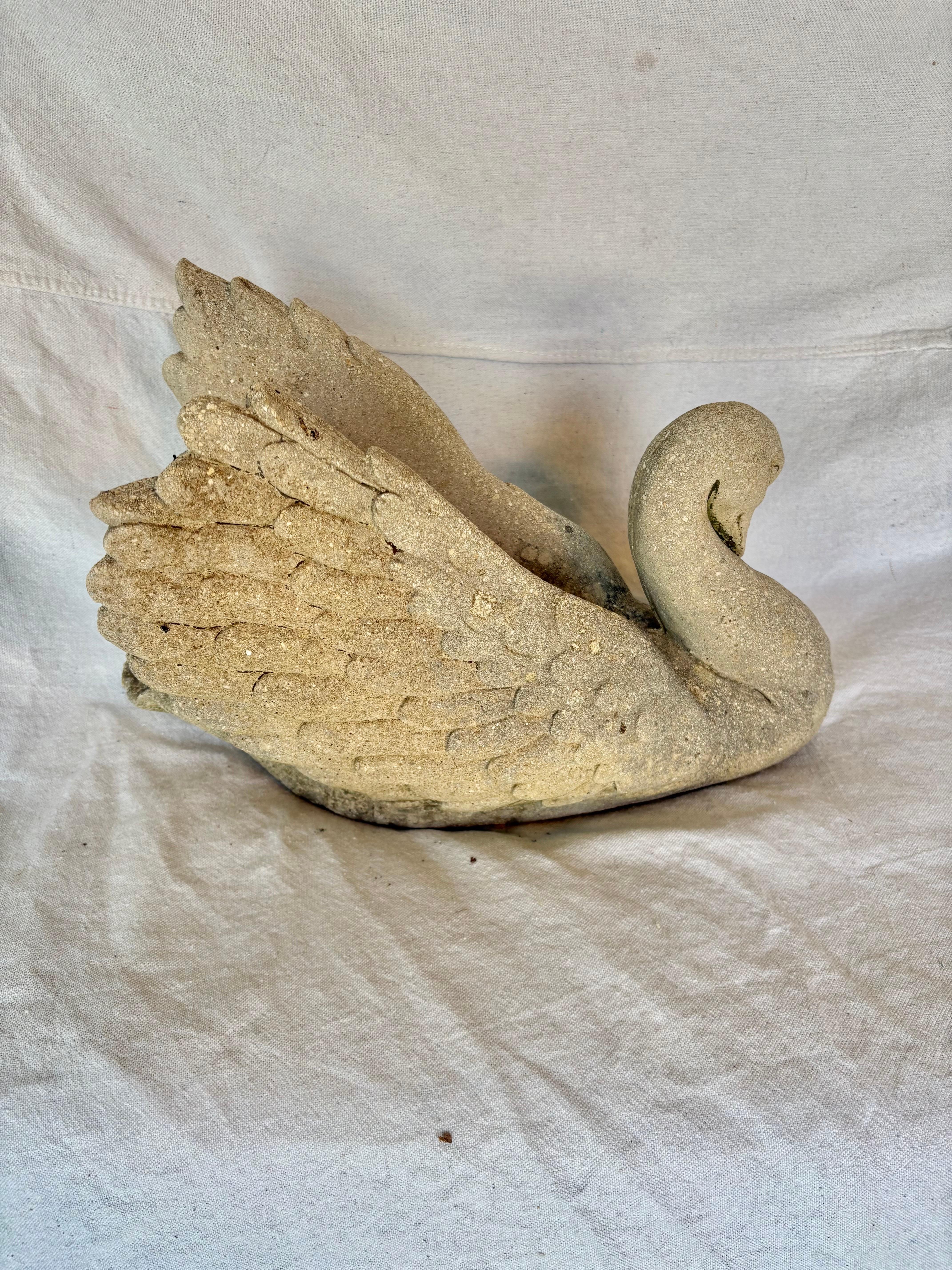 Béton Jardinière Swan en béton du 20e siècle en vente