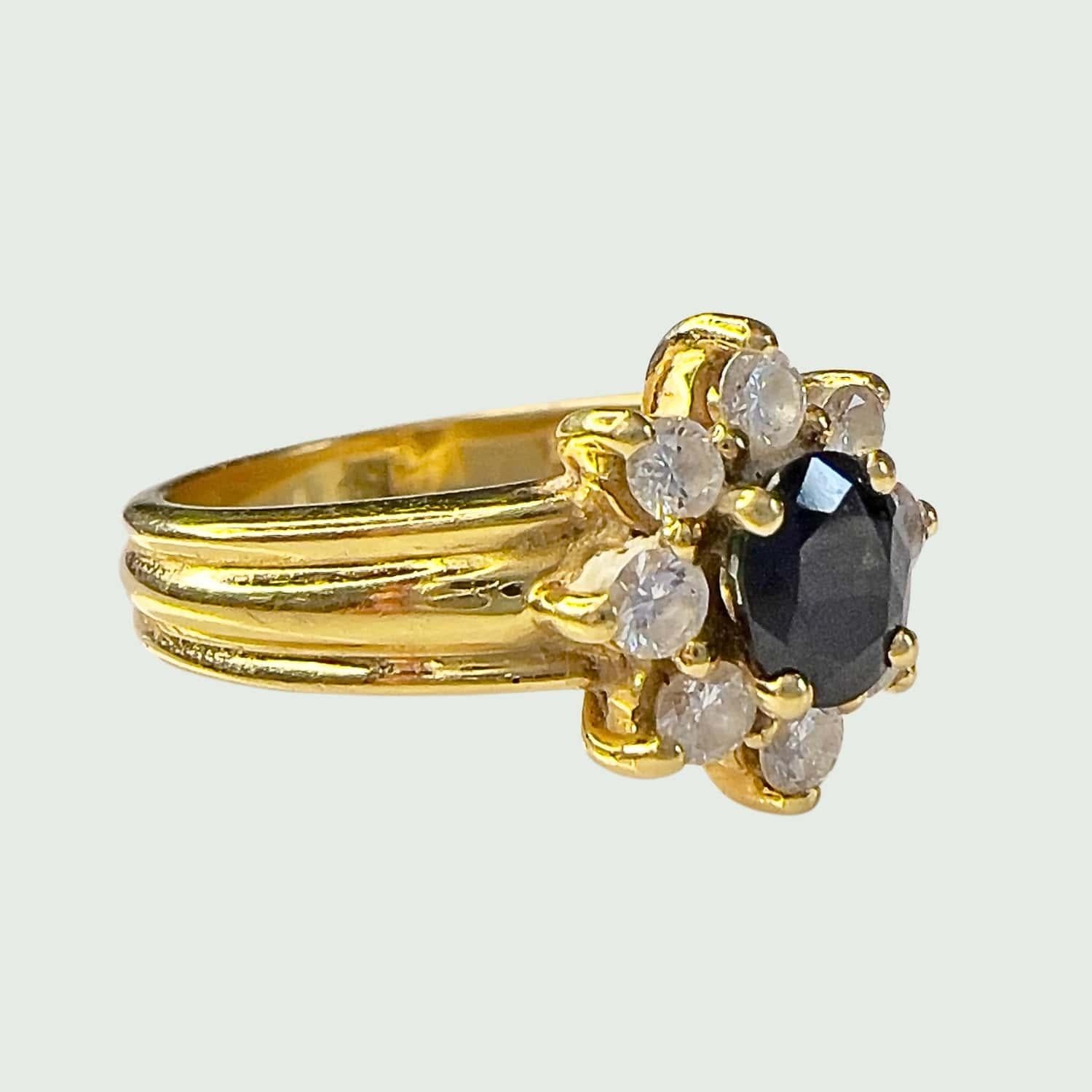 Women's 20th Century Contemporary Diamonds and Sapphire in 18k Yellow Gold Ring For Sale