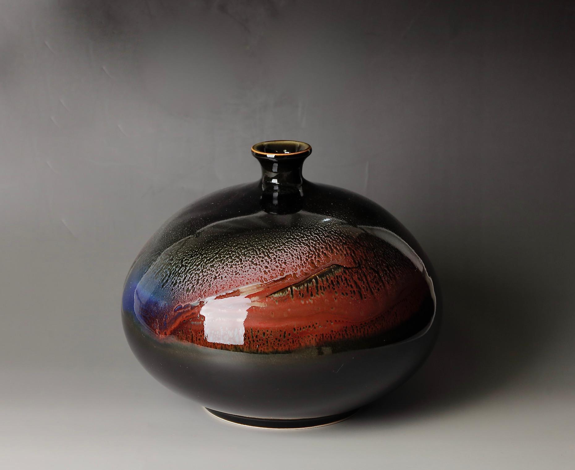 Glazed 20th Century Contemporary Porcelain Vase by Nitten Artist Sadamatsu Zenji For Sale