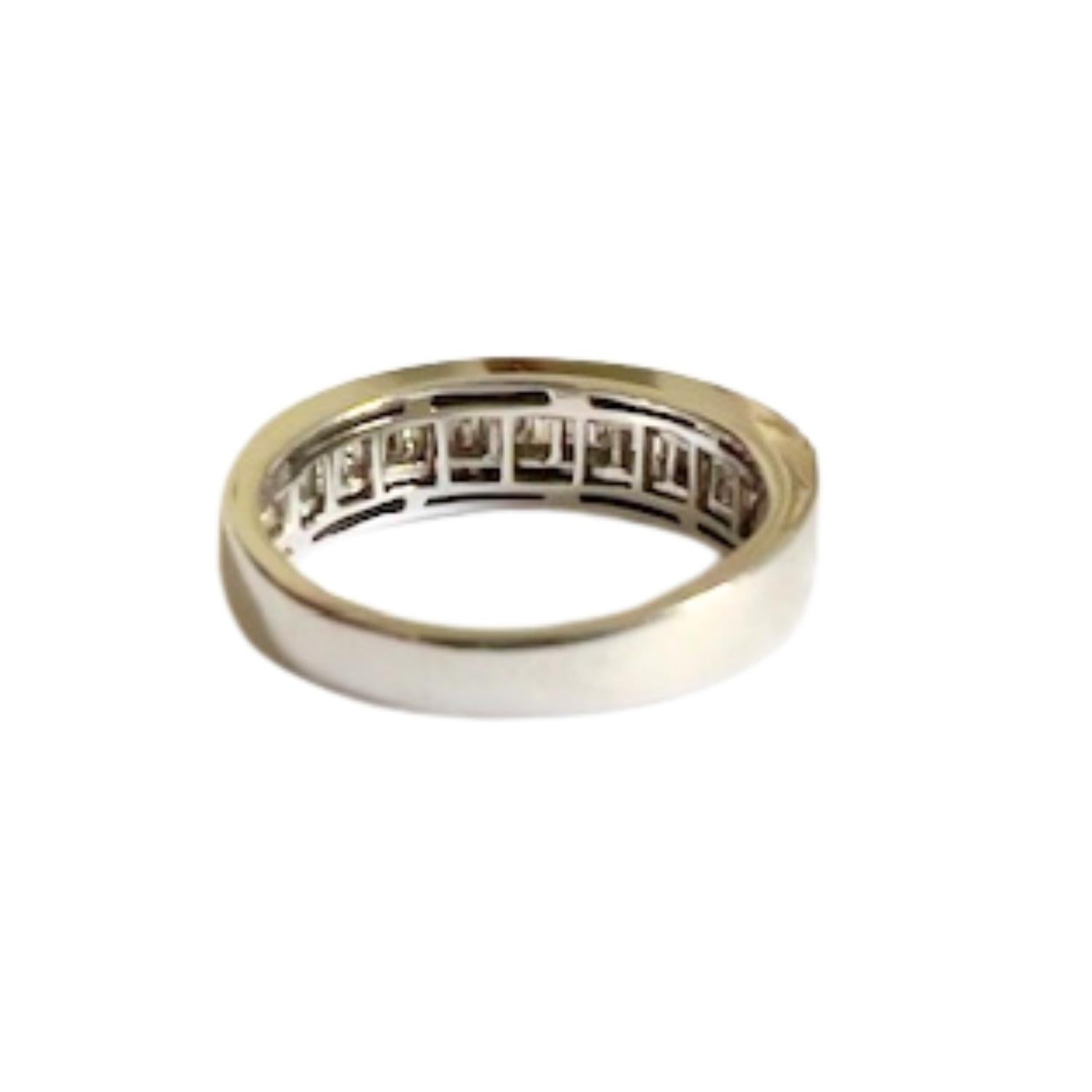 Anello in stile contemporaneo del XX secolo con diamanti da 0,48 carati in oro 18 carati in vendita 1