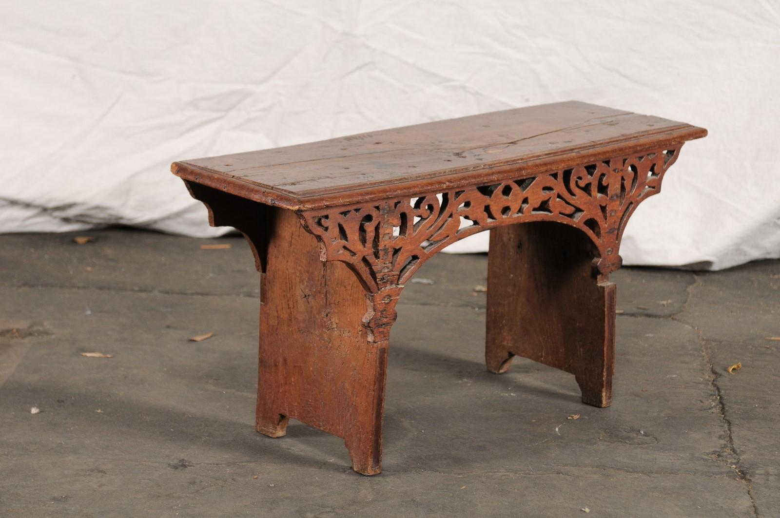 20th Century Continental Walnut Bench with Reticulated Carved Front, Labeled In Good Condition In Atlanta, GA