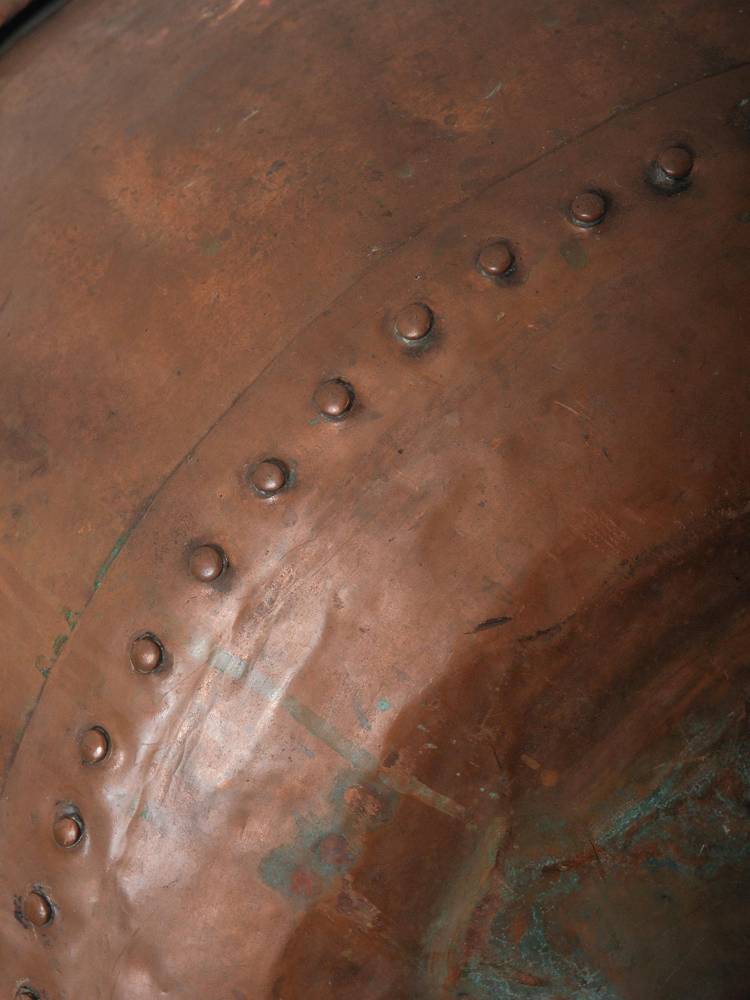 20th Century Copper Vessel with Single Swinging Handle Cobre en venta