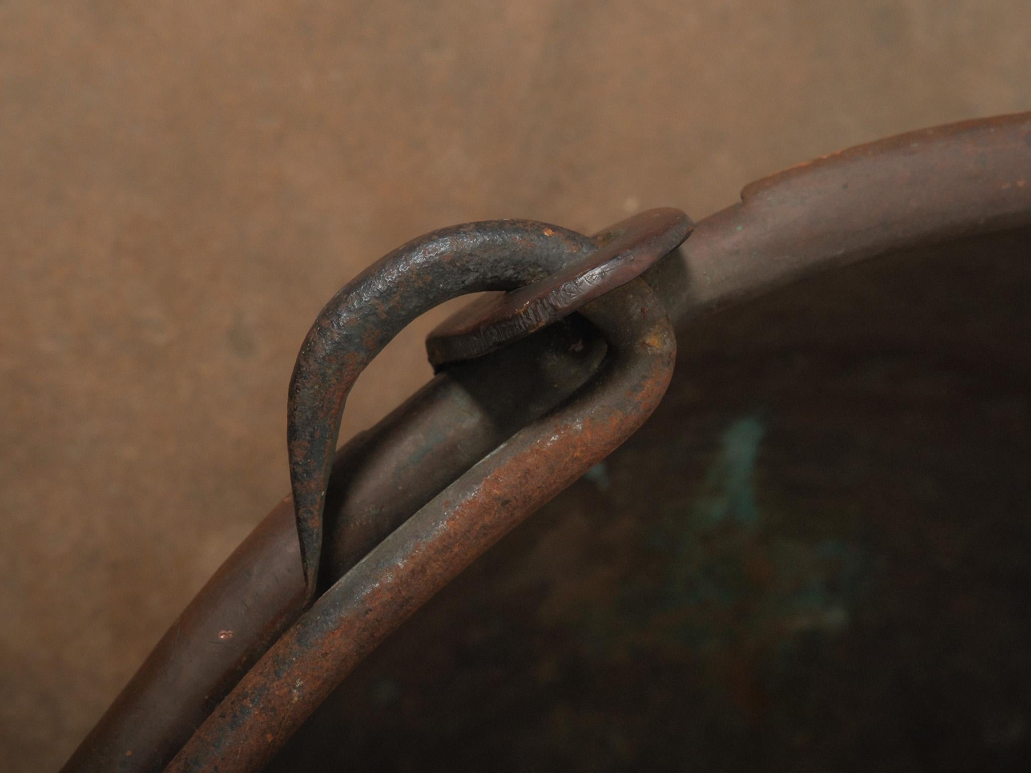 20th Century Copper Vessel with Single Swinging Handle en venta 3