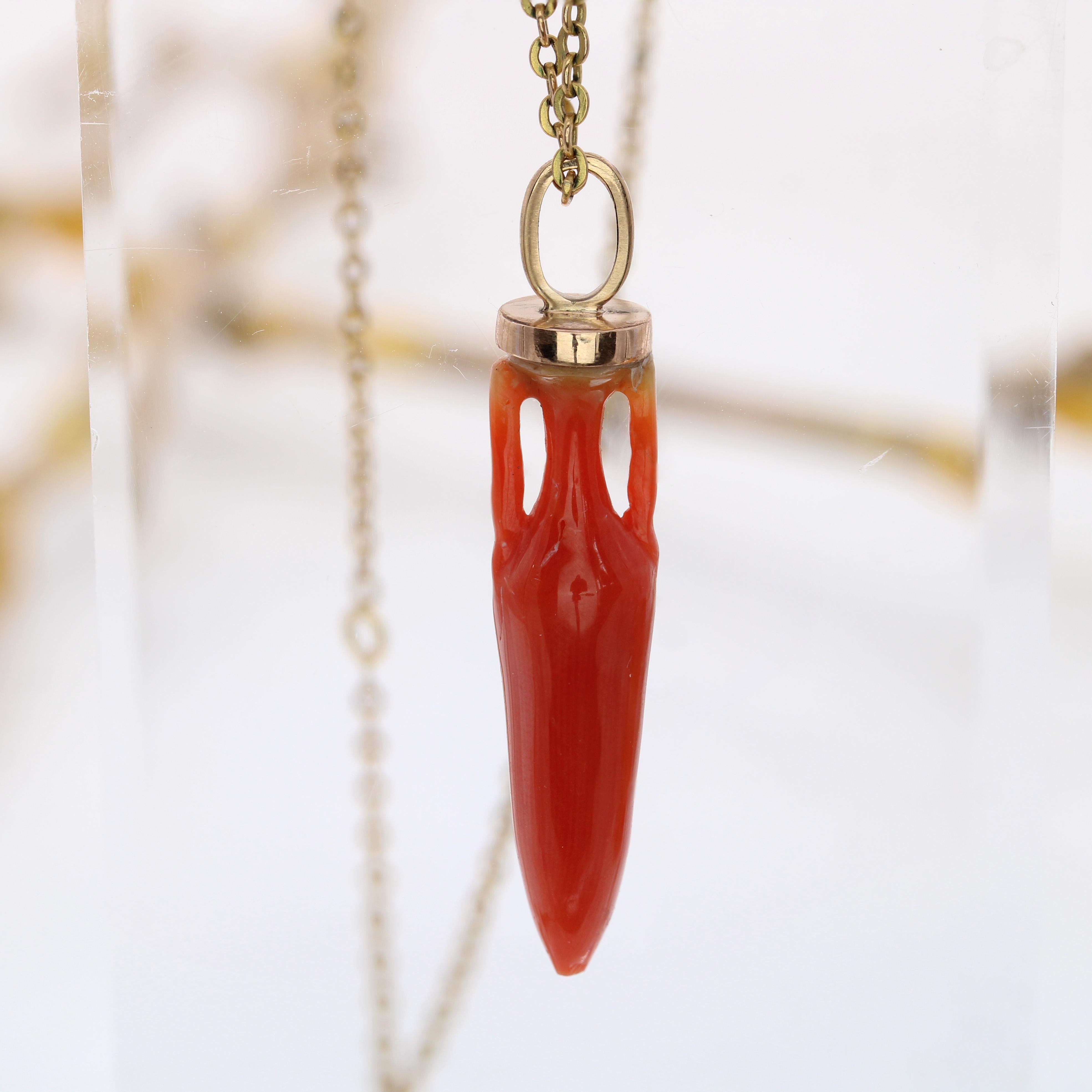 Belle Époque Pendentif en or rose 18 carats Coral Amphora du 20e siècle en vente
